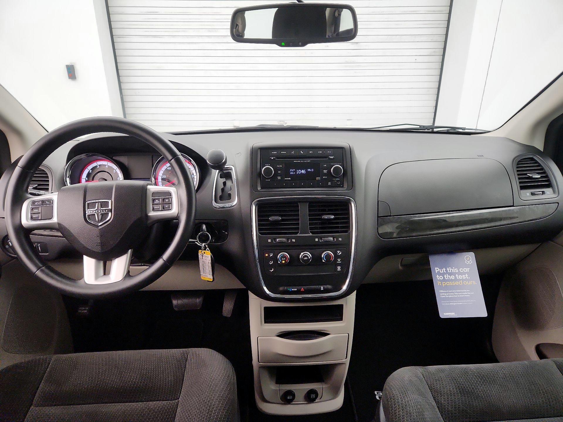 Thumbnail: 2016 Dodge Grand Caravan - 9