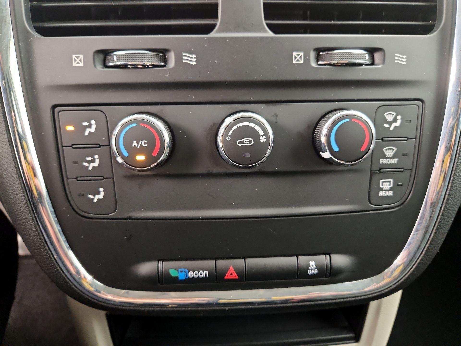 Thumbnail: 2016 Dodge Grand Caravan - 15