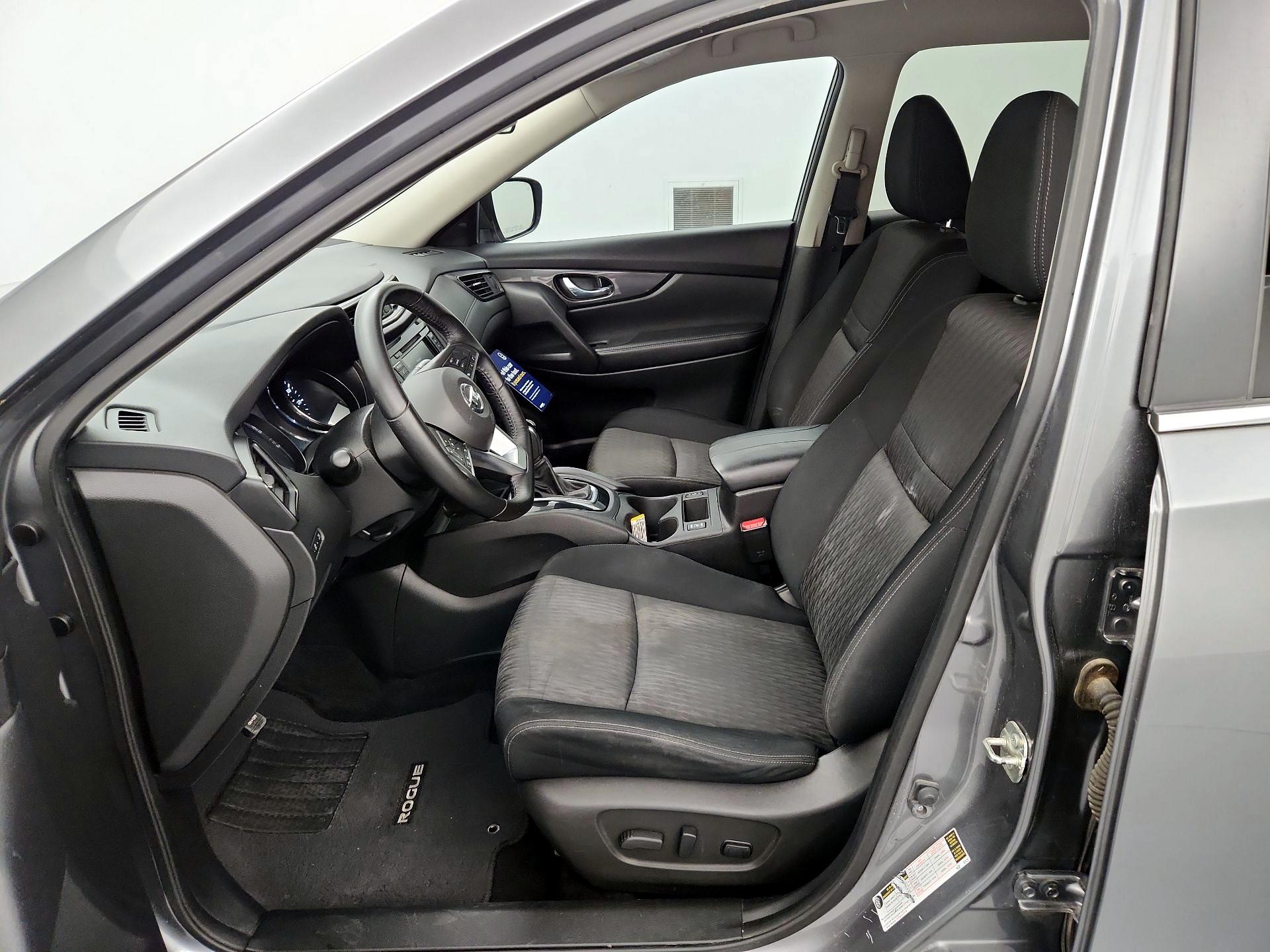 Thumbnail: 2018 Nissan Rogue - 11