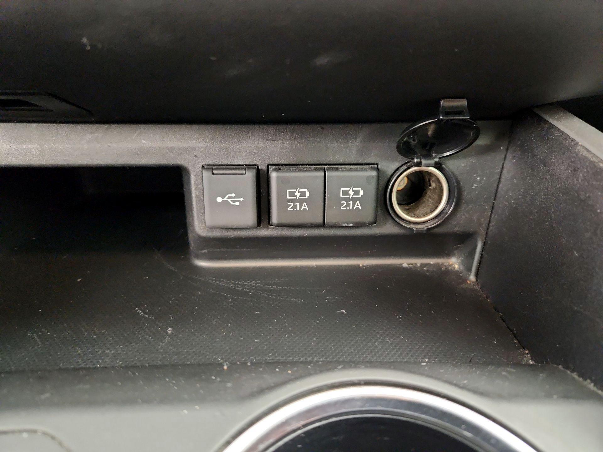 Thumbnail: 2020 Toyota Highlander - 18