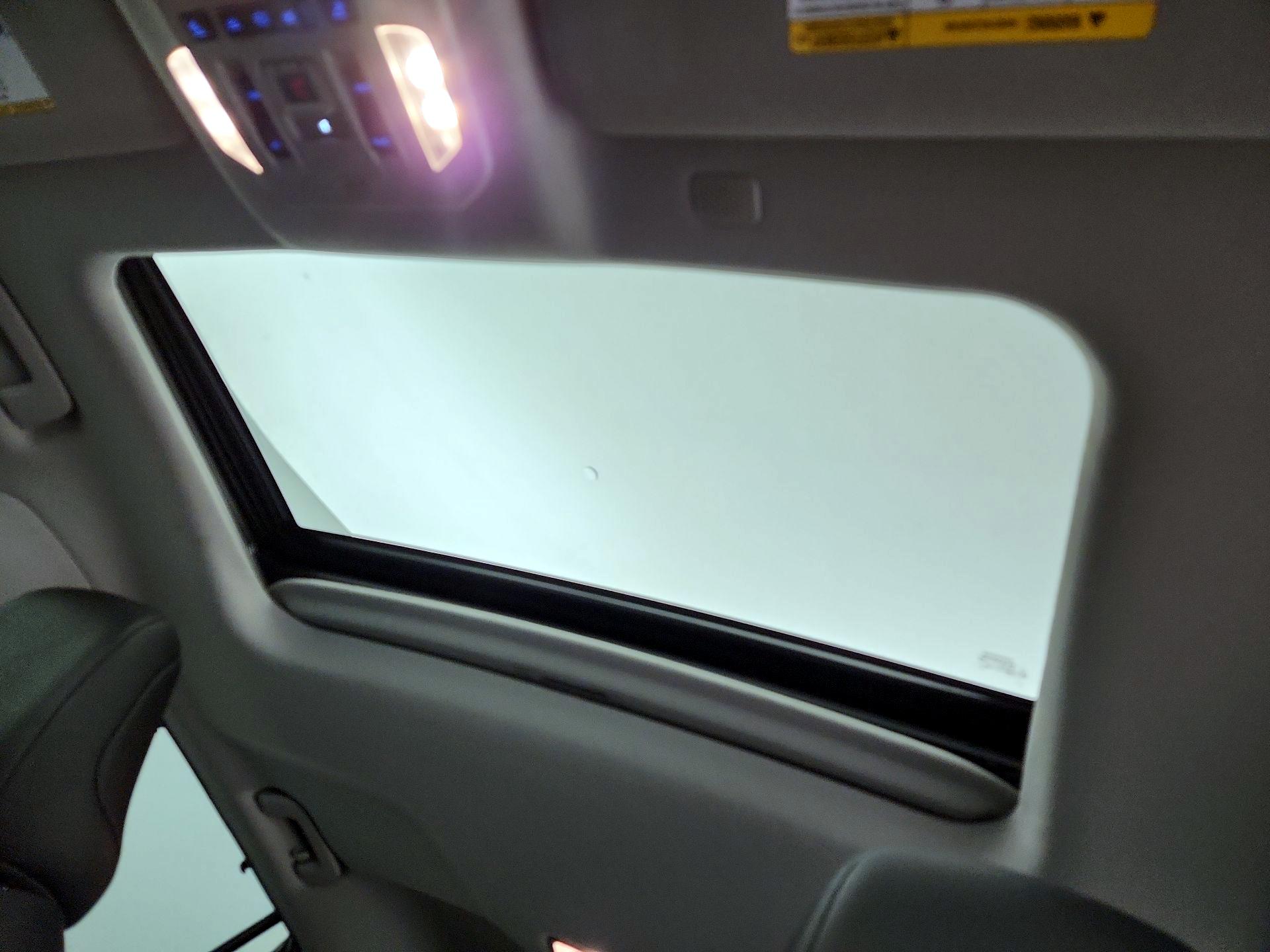 Thumbnail: 2020 Toyota Highlander - 19