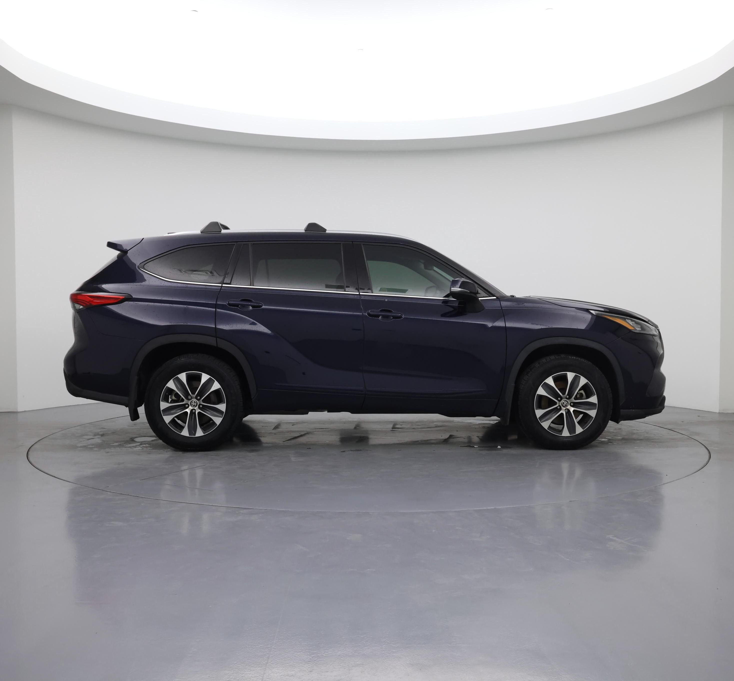 Thumbnail: 2020 Toyota Highlander - 7