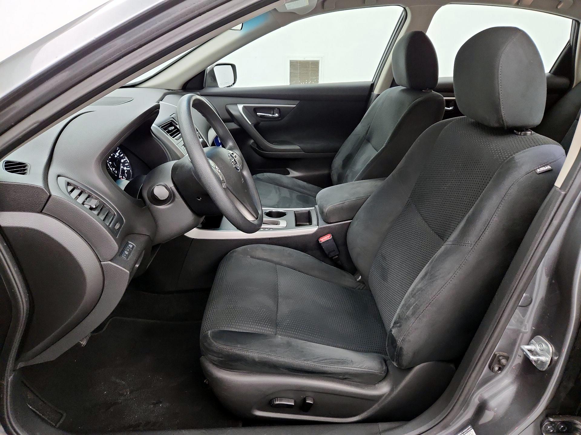 Thumbnail: 2015 Nissan Altima - 11