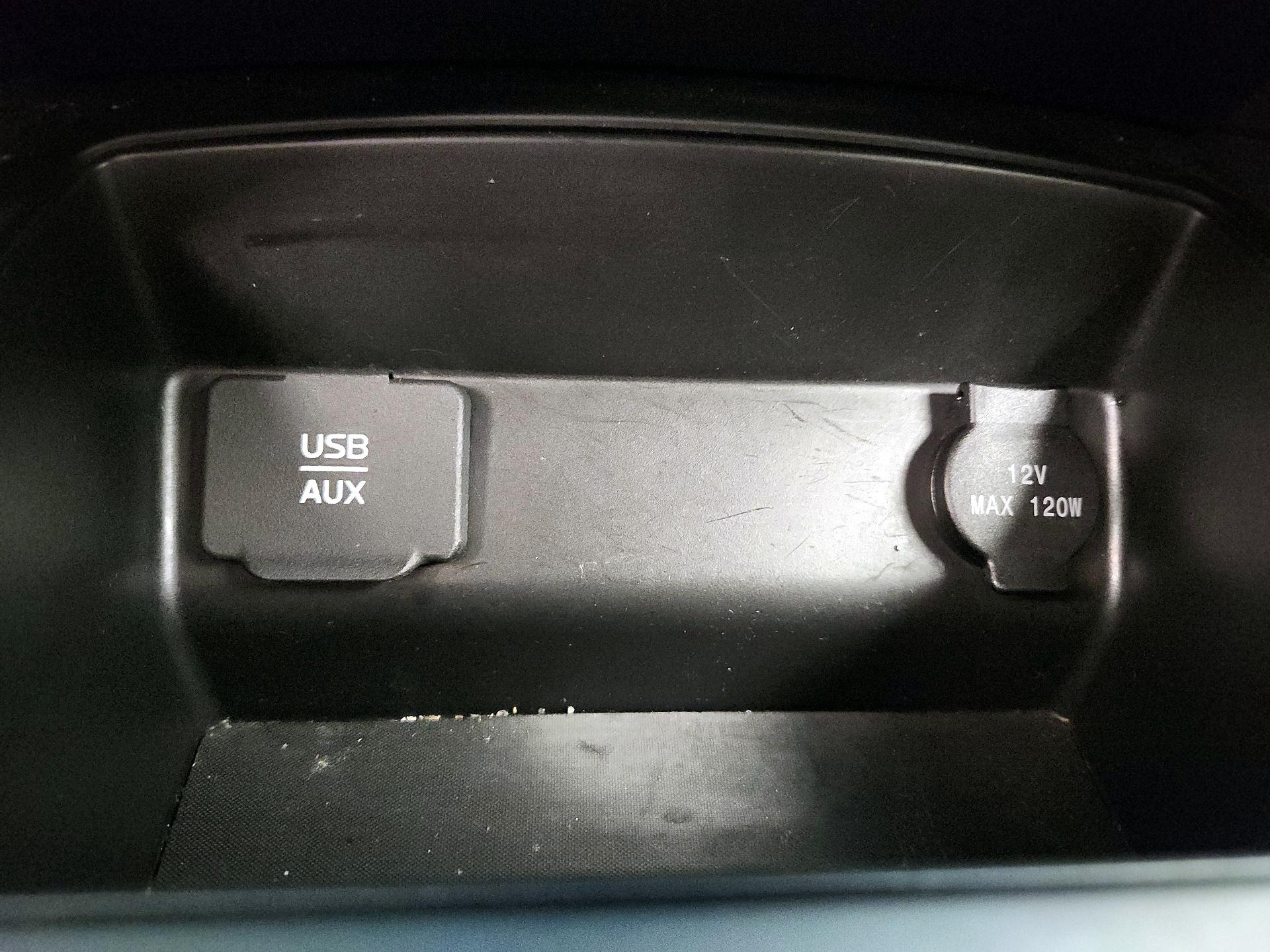 Thumbnail: 2015 Nissan Altima - 18