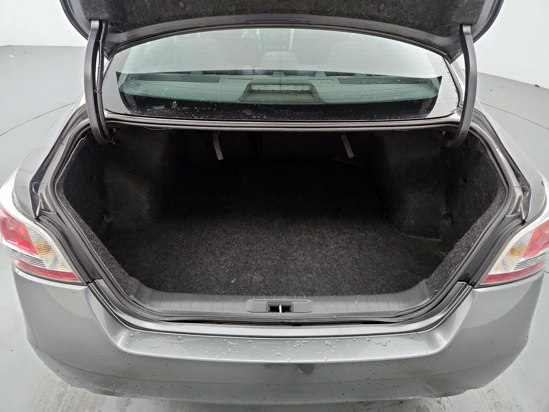 Thumbnail: 2015 Nissan Altima - 20