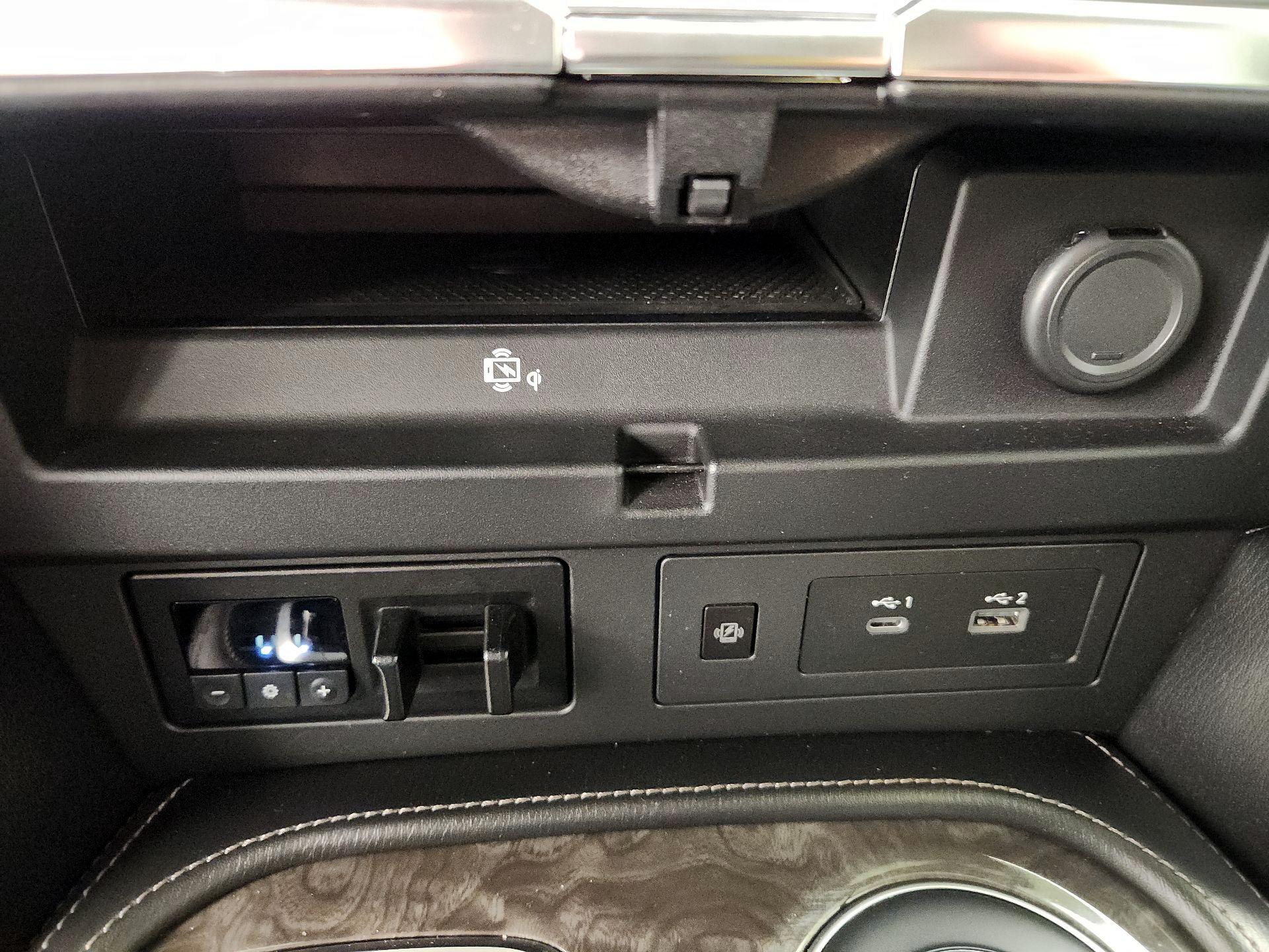 Thumbnail: 2022 Nissan Armada - 18