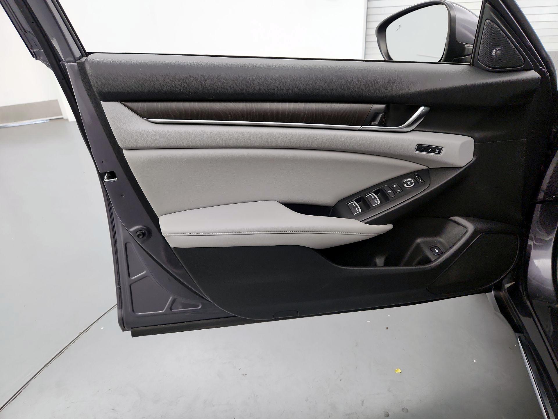 Thumbnail: 2019 Honda Accord - 12