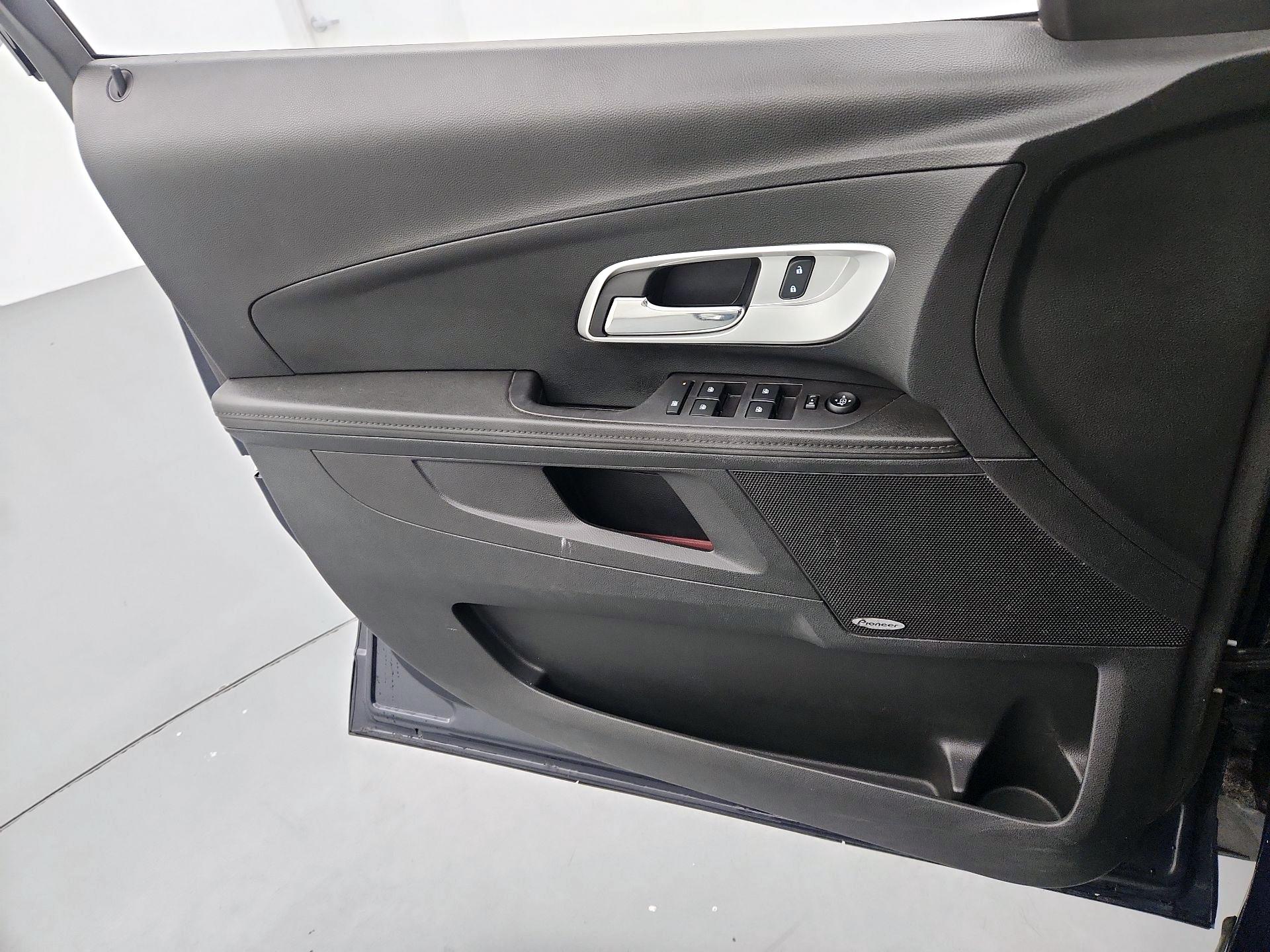 Thumbnail: 2017 Chevrolet Equinox - 12