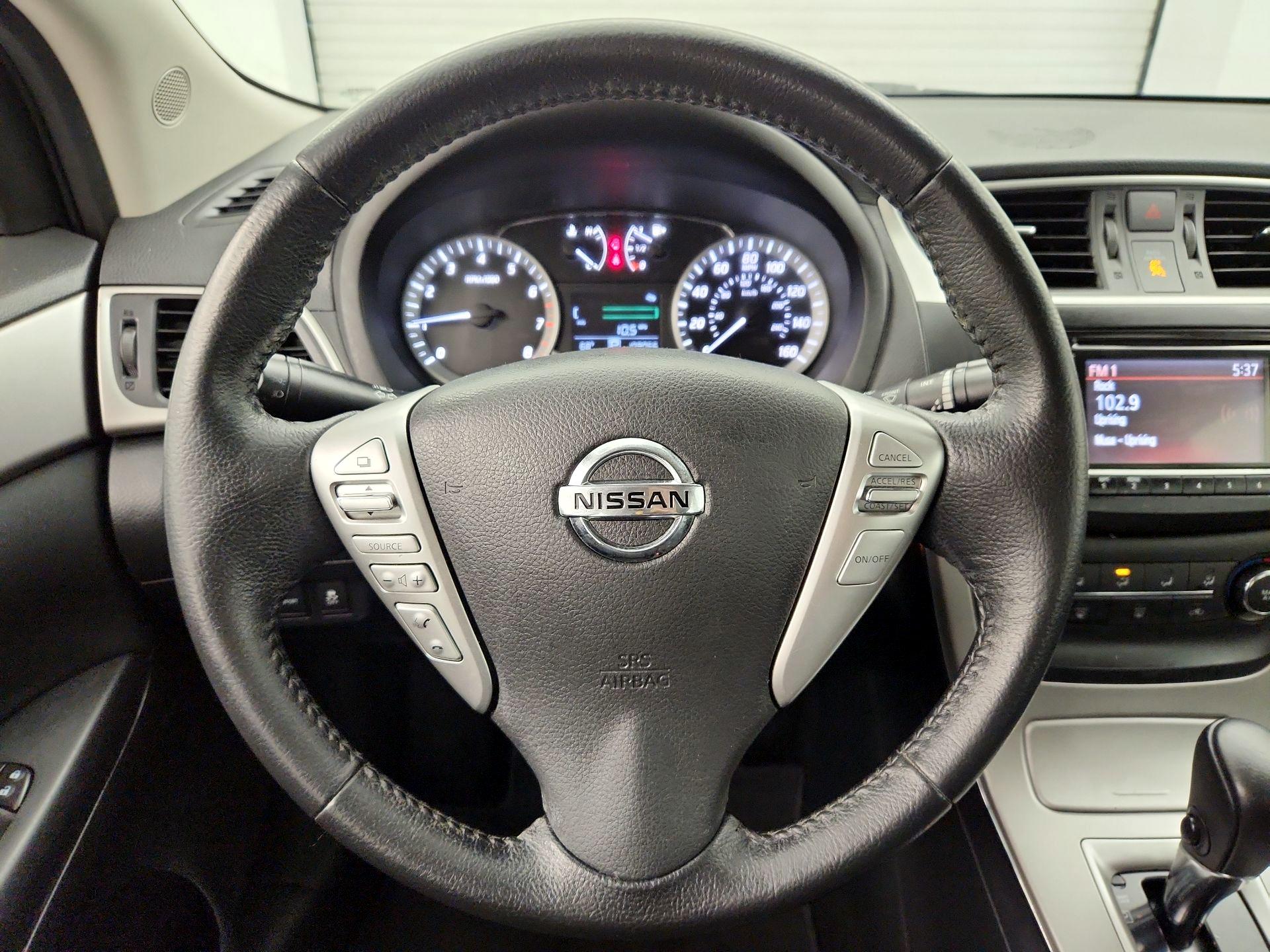 Thumbnail: 2015 Nissan Sentra - 10