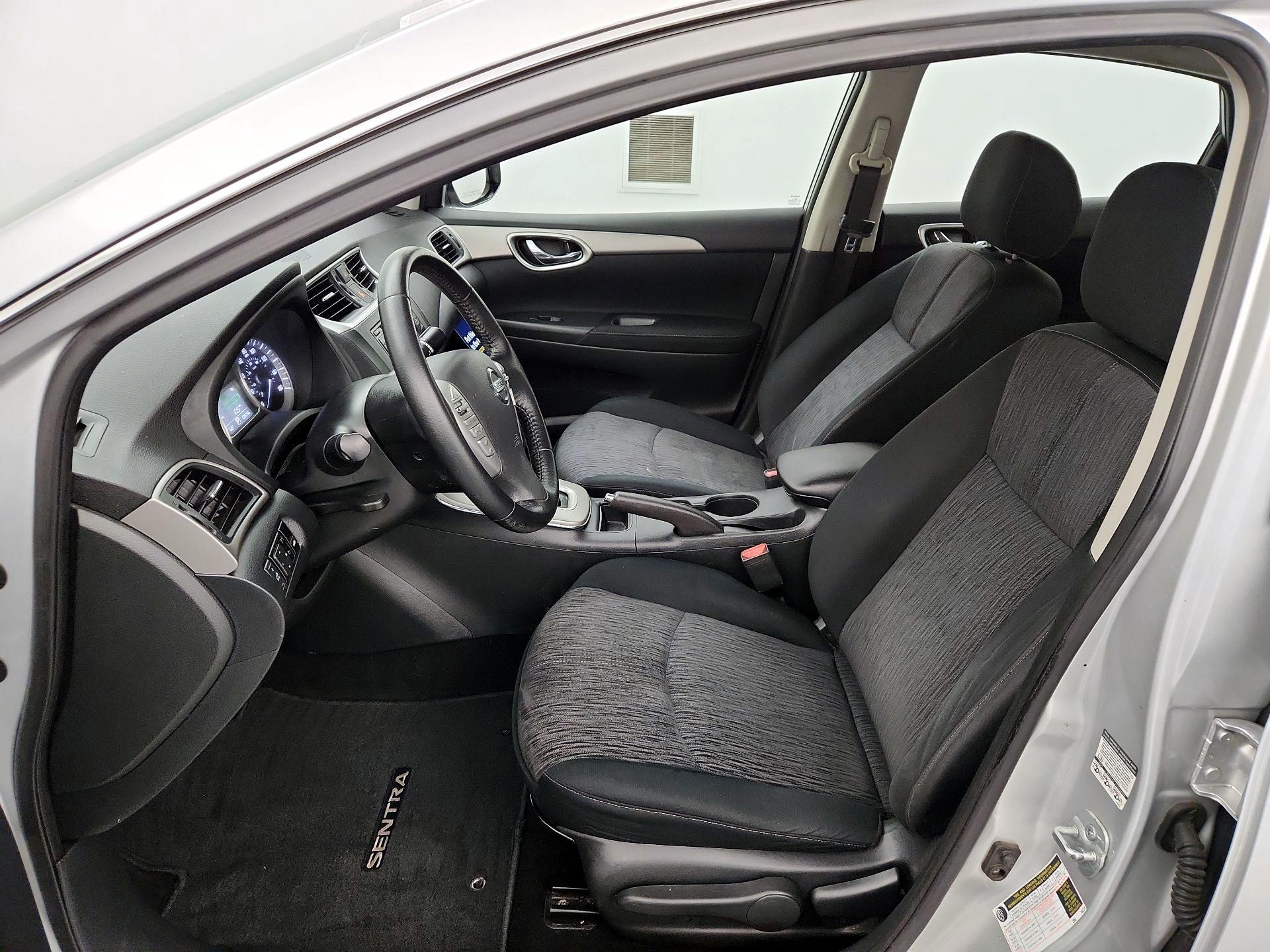 Thumbnail: 2015 Nissan Sentra - 11