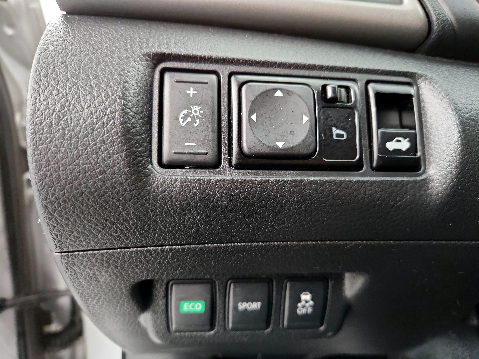 Thumbnail: 2015 Nissan Sentra - 13