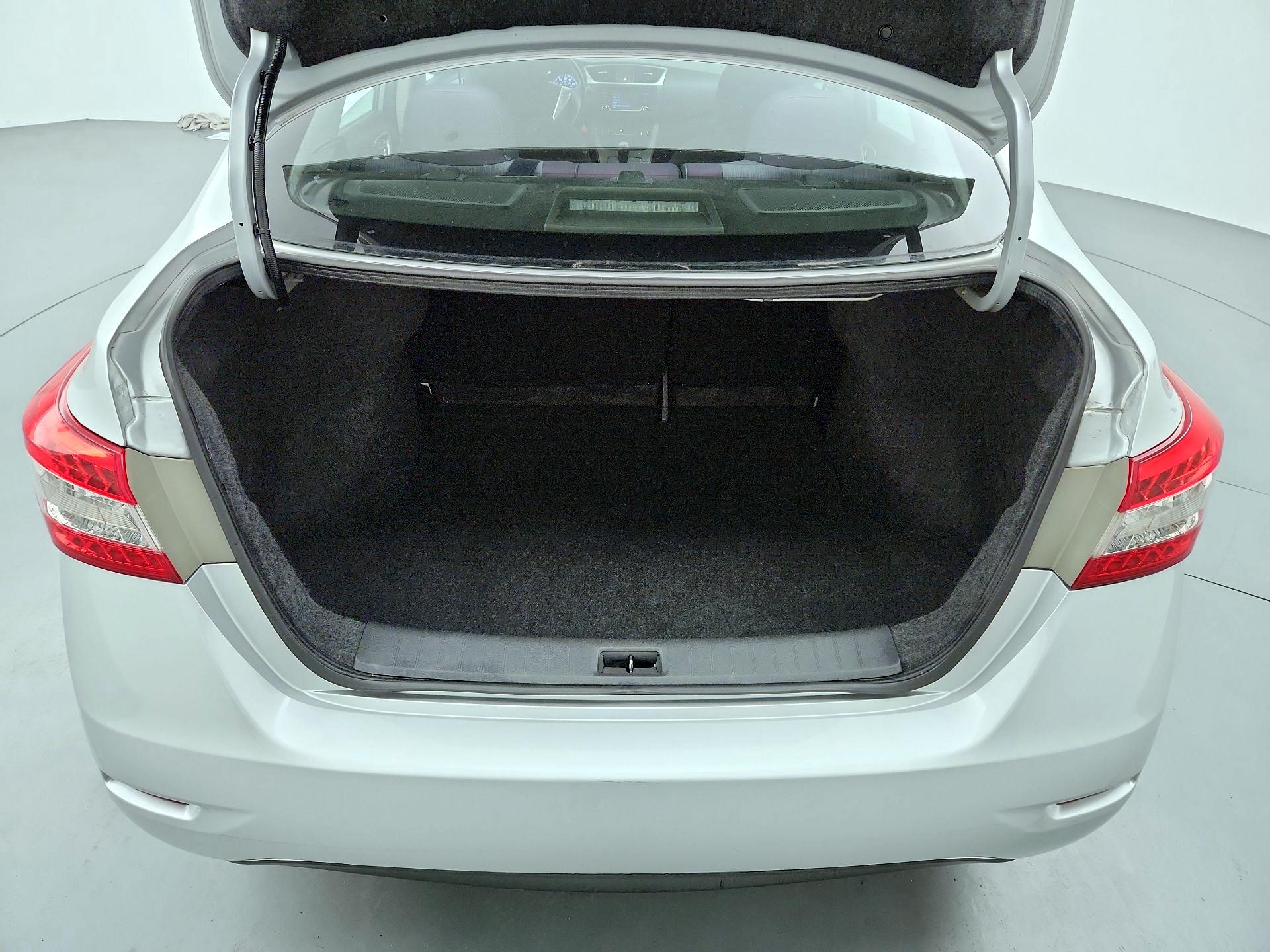 Thumbnail: 2015 Nissan Sentra - 20