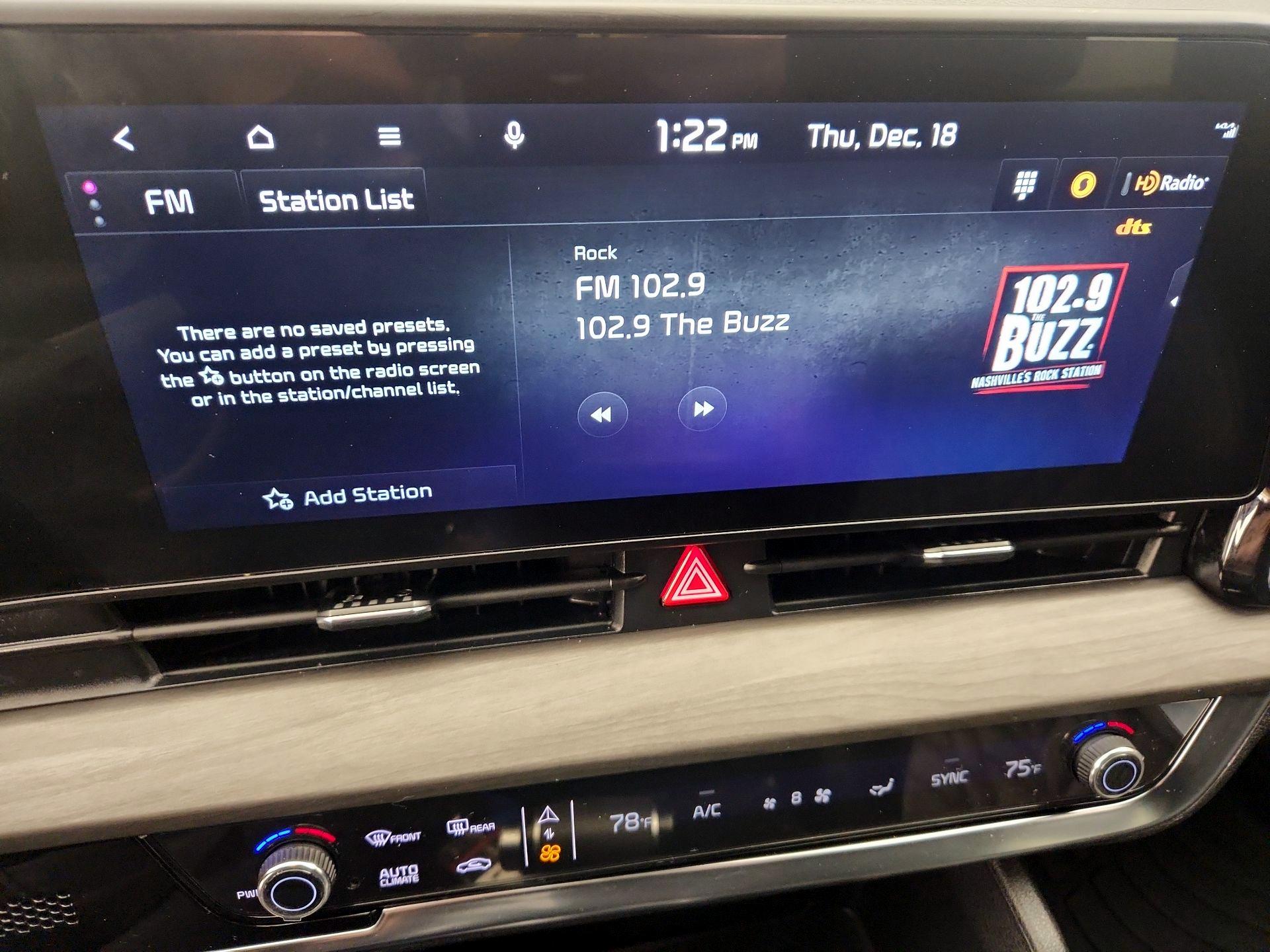 Thumbnail: 2023 Kia Sportage - 16