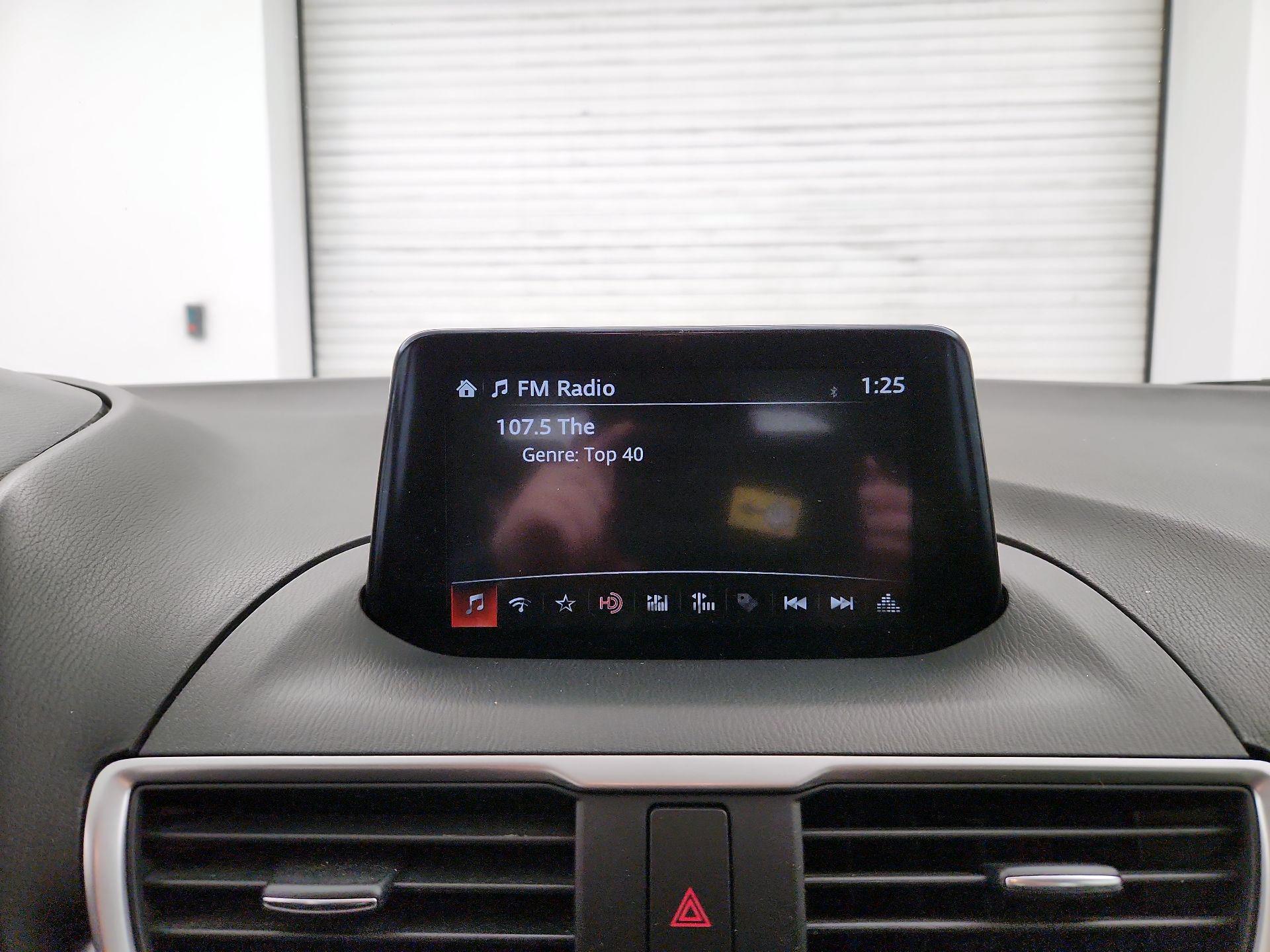 Thumbnail: 2017 Mazda Mazda3 - 15