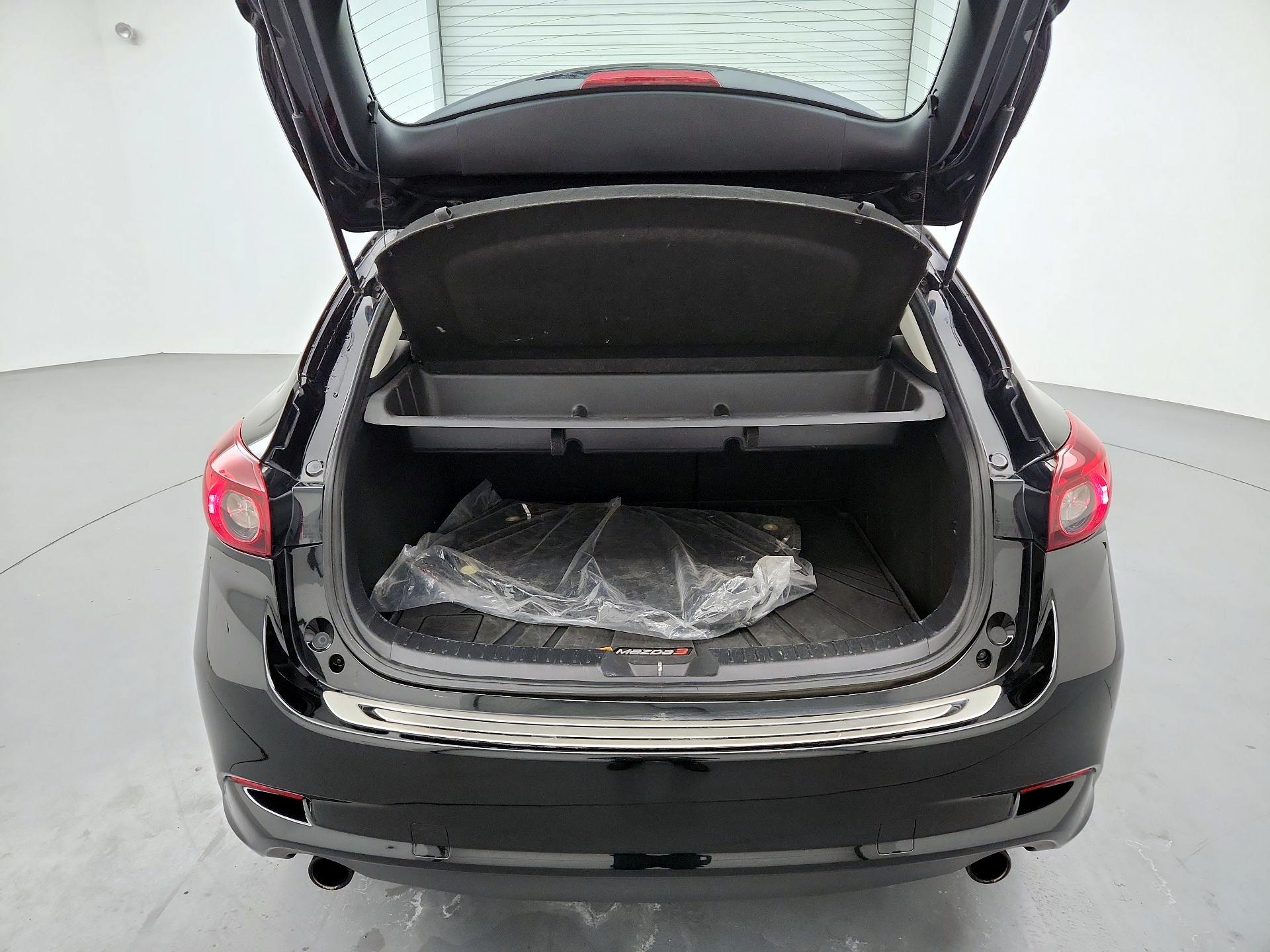 Thumbnail: 2017 Mazda Mazda3 - 20