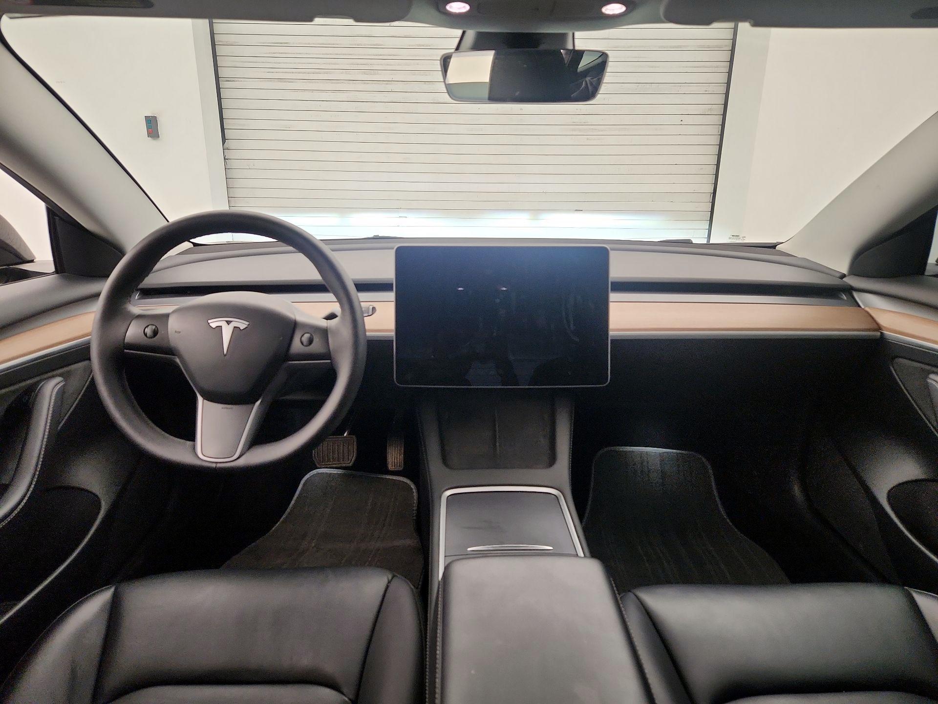 Thumbnail: 2023 Tesla Model 3 - 9