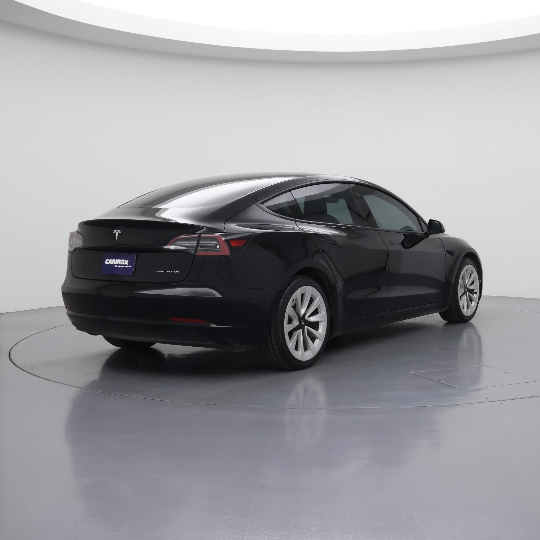 Thumbnail: 2023 Tesla Model 3 - 8