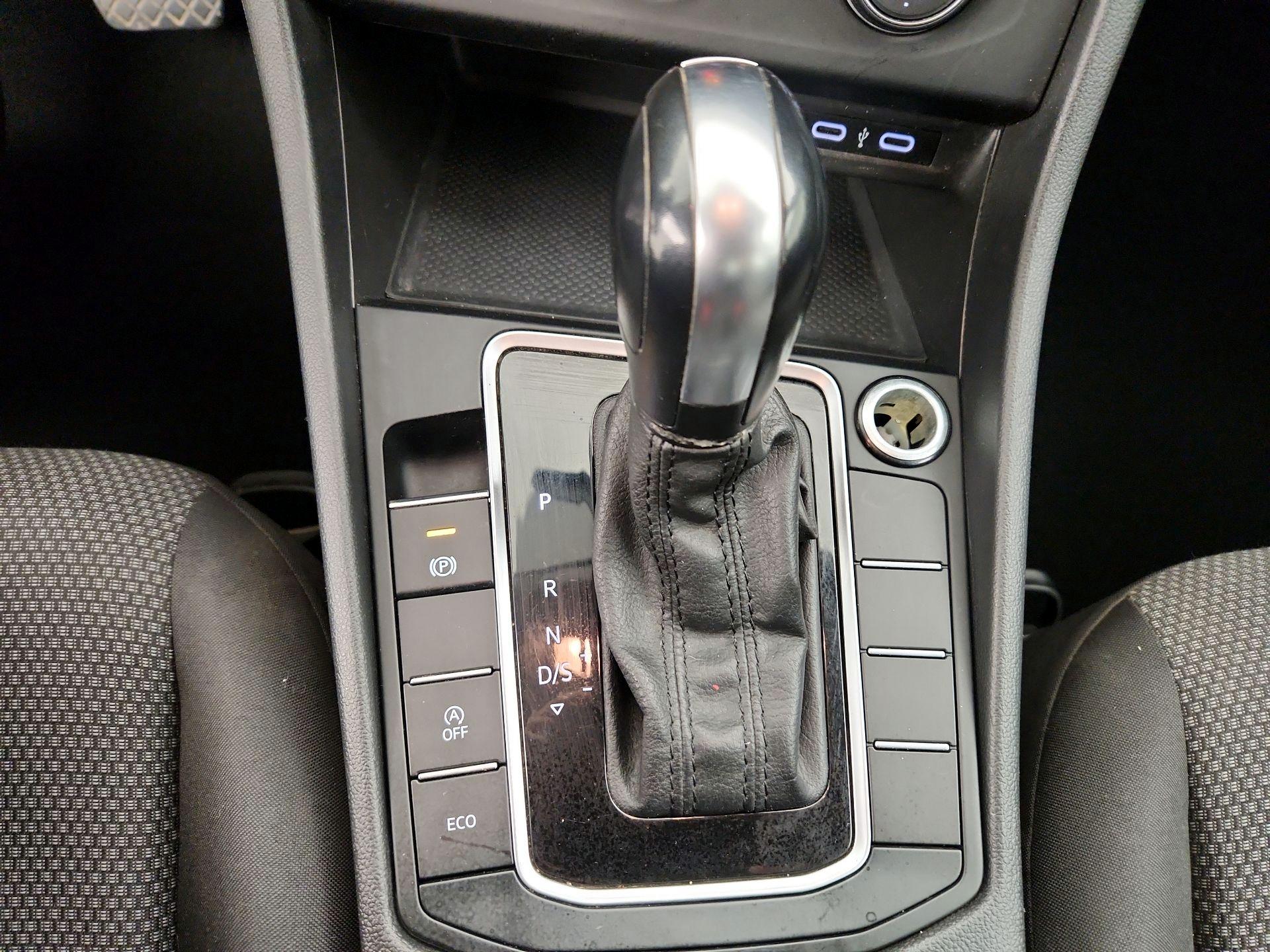 Thumbnail: 2021 Volkswagen Jetta - 17