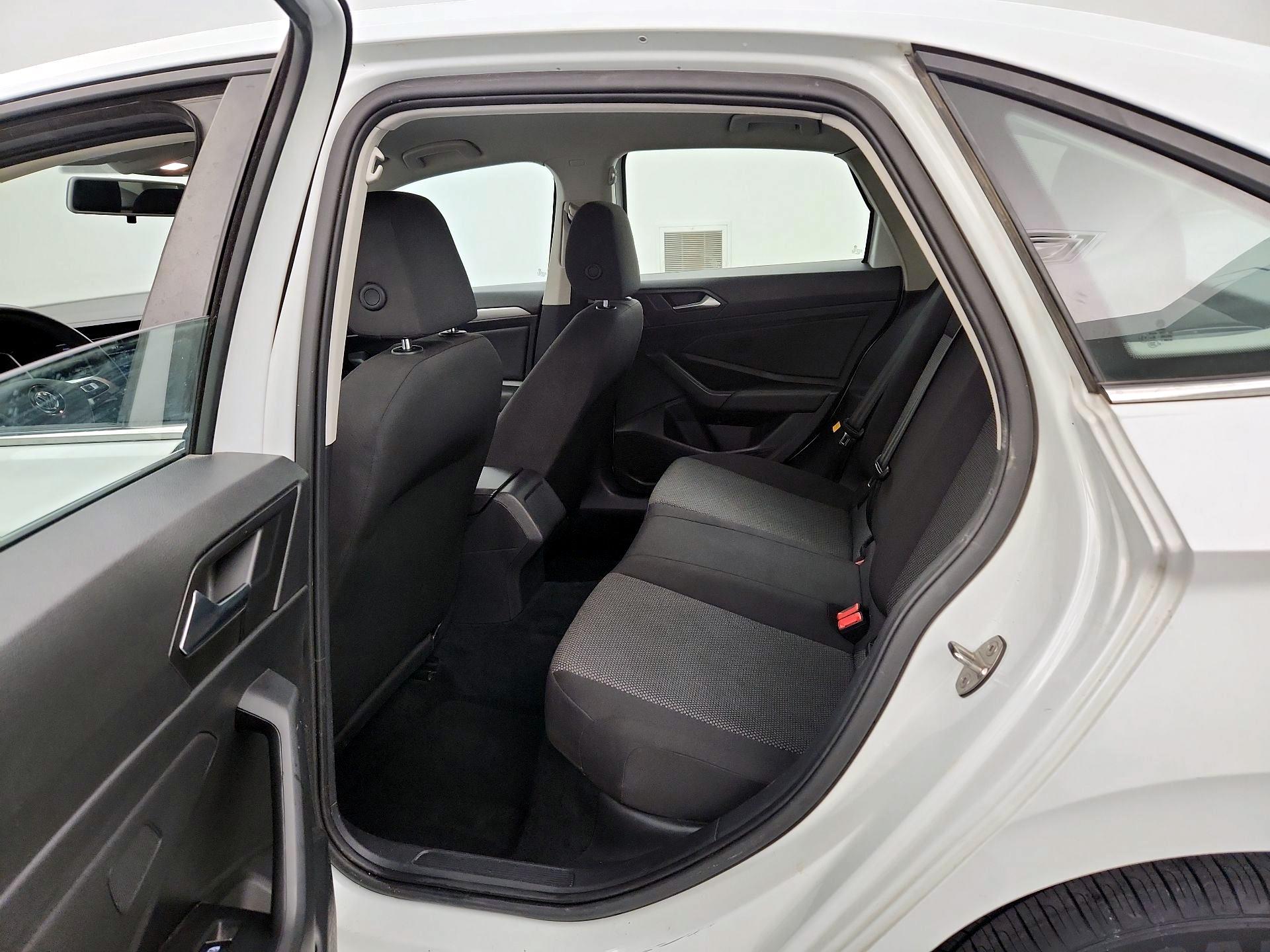 Thumbnail: 2021 Volkswagen Jetta - 19