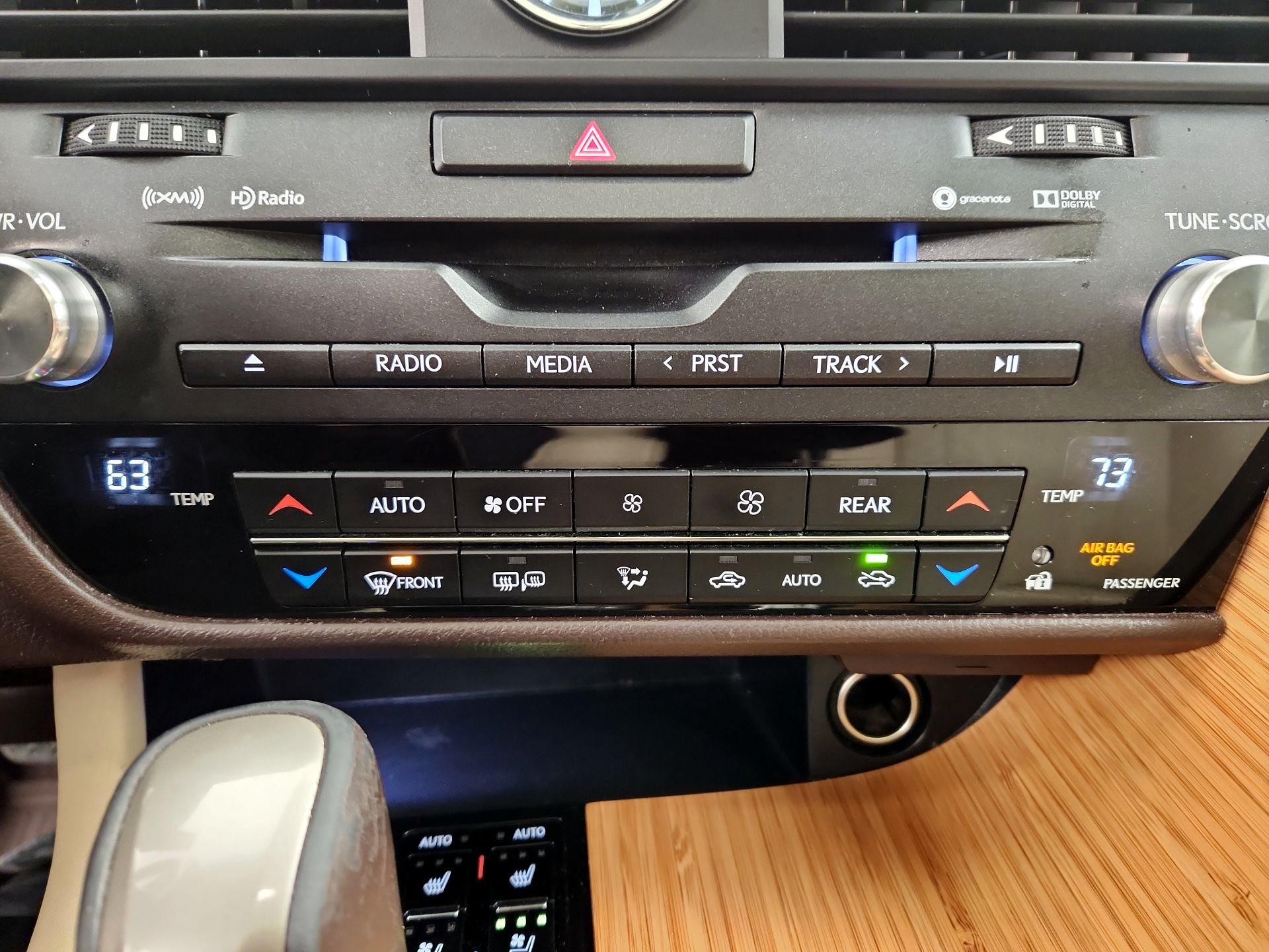 Thumbnail: 2019 Lexus RX - 16