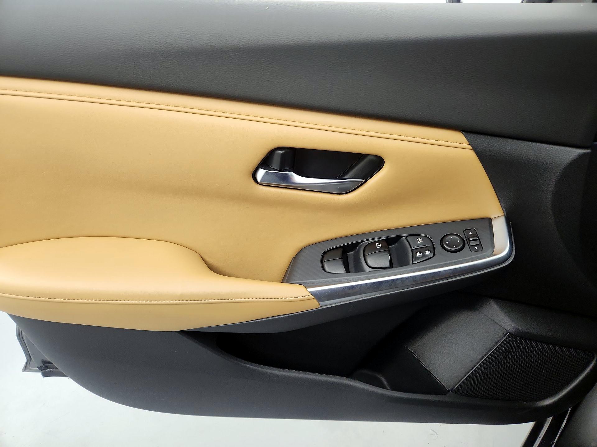 Thumbnail: 2020 Nissan Sentra - 12