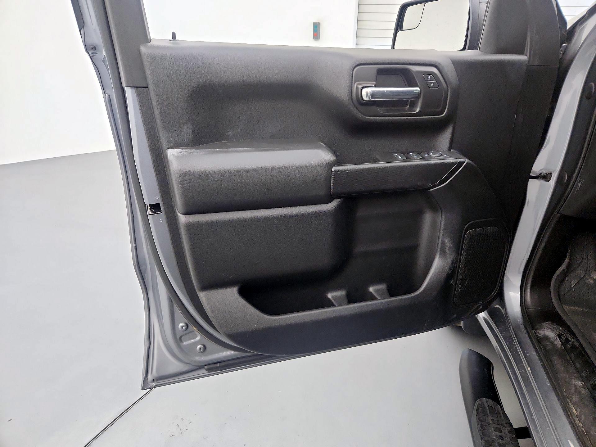 Thumbnail: 2021 Chevrolet Silverado 1500 - 12