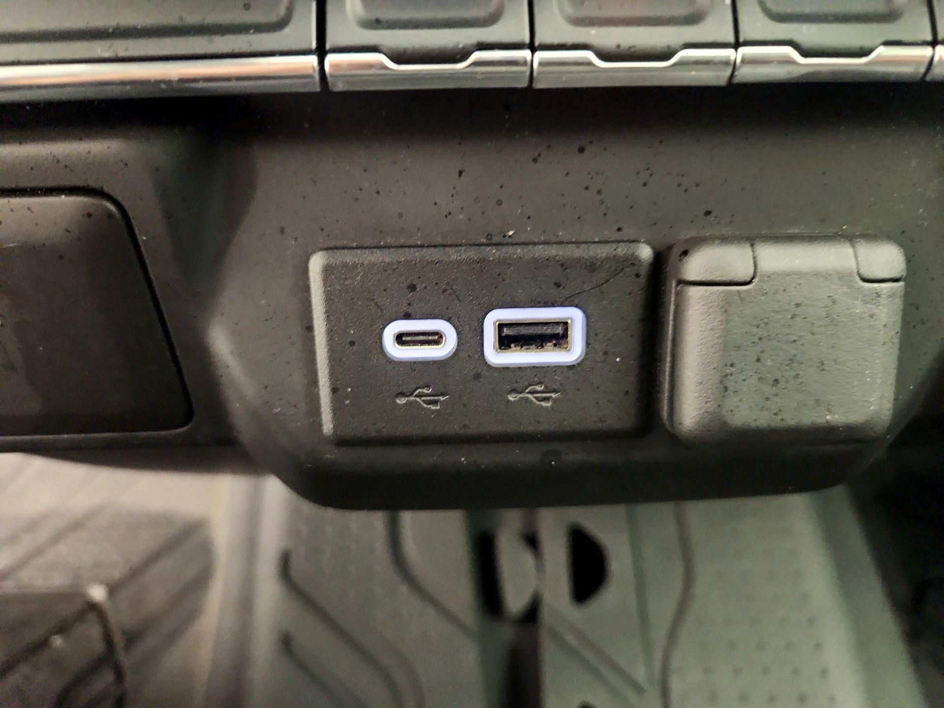 Thumbnail: 2021 Chevrolet Silverado 1500 - 18