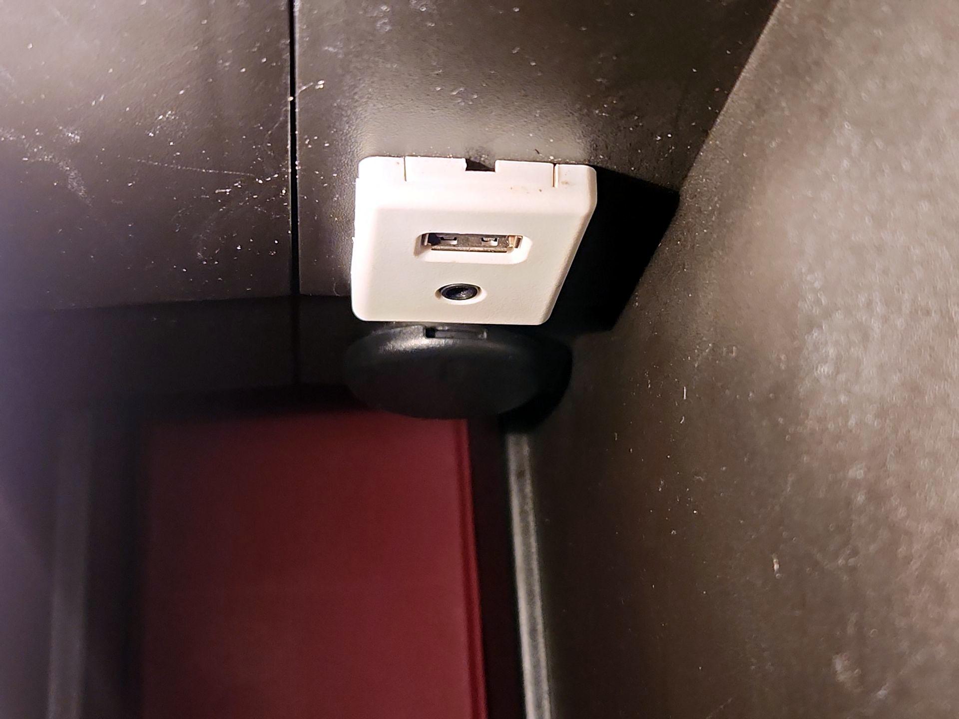 Thumbnail: 2014 Chevrolet Equinox - 17