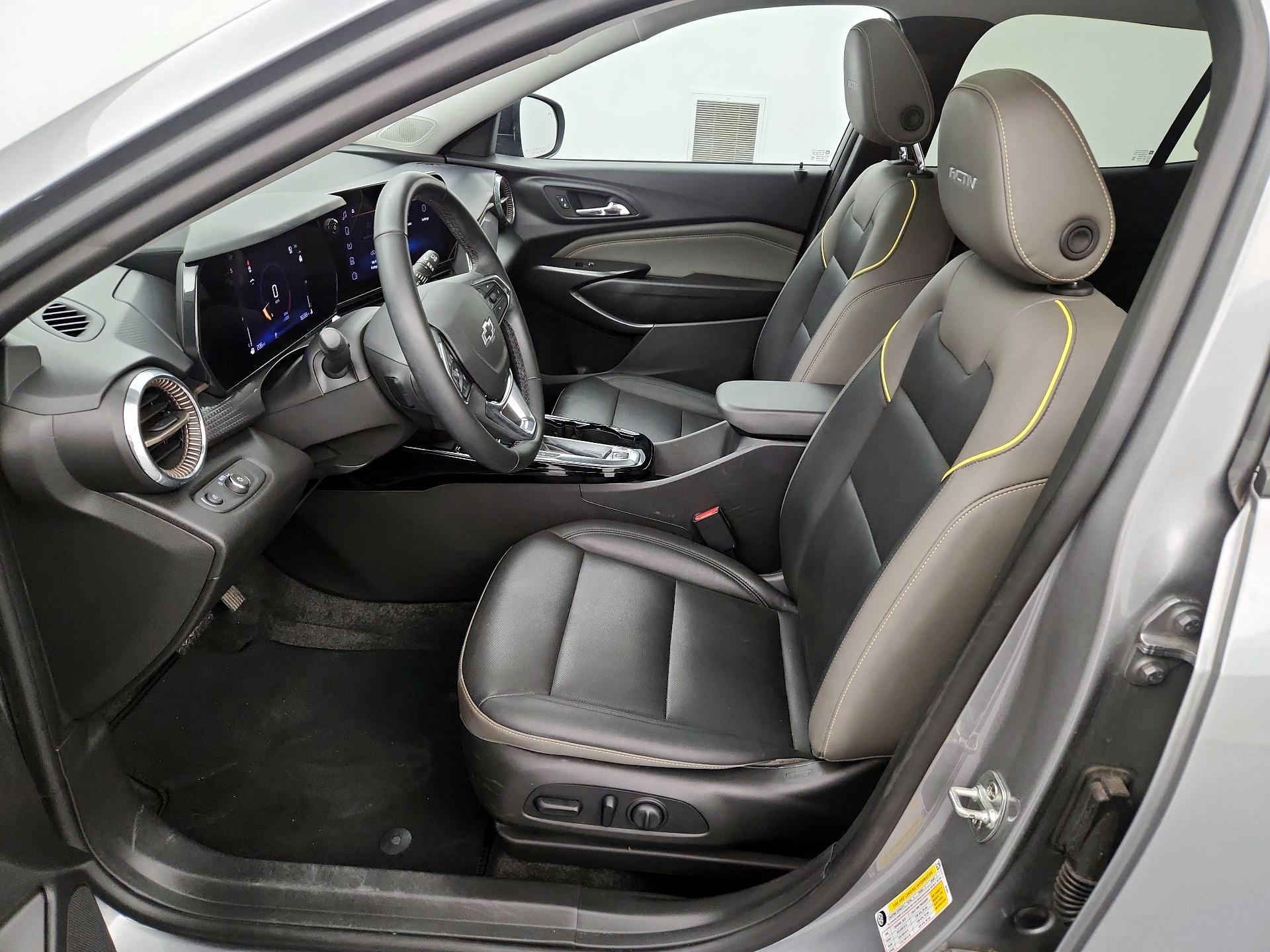 Thumbnail: 2025 Chevrolet Trax - 11