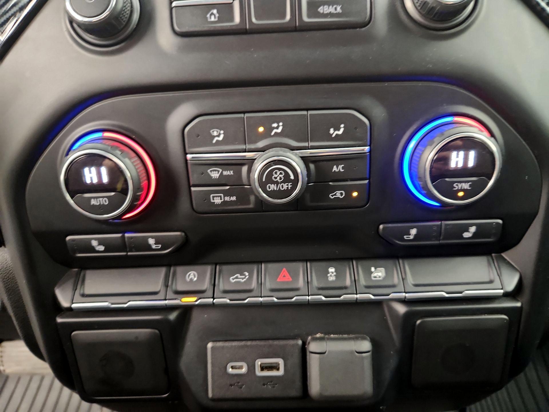 Thumbnail: 2019 Chevrolet Silverado 1500 - 16