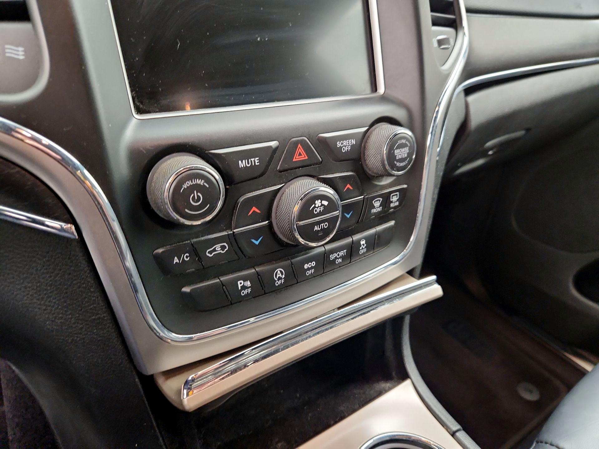 Thumbnail: 2017 Jeep Grand Cherokee - 16