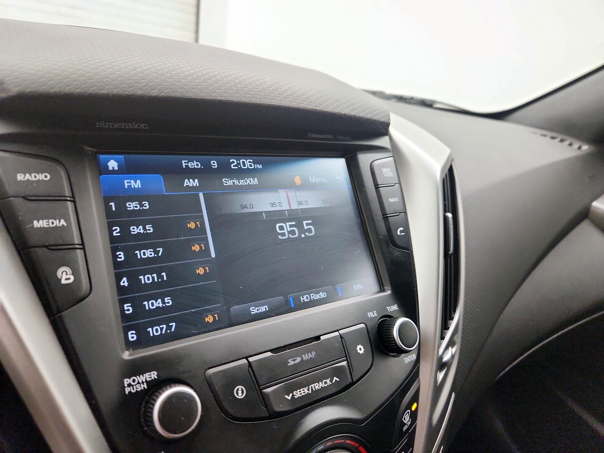 Thumbnail: 2017 Hyundai Veloster - 16