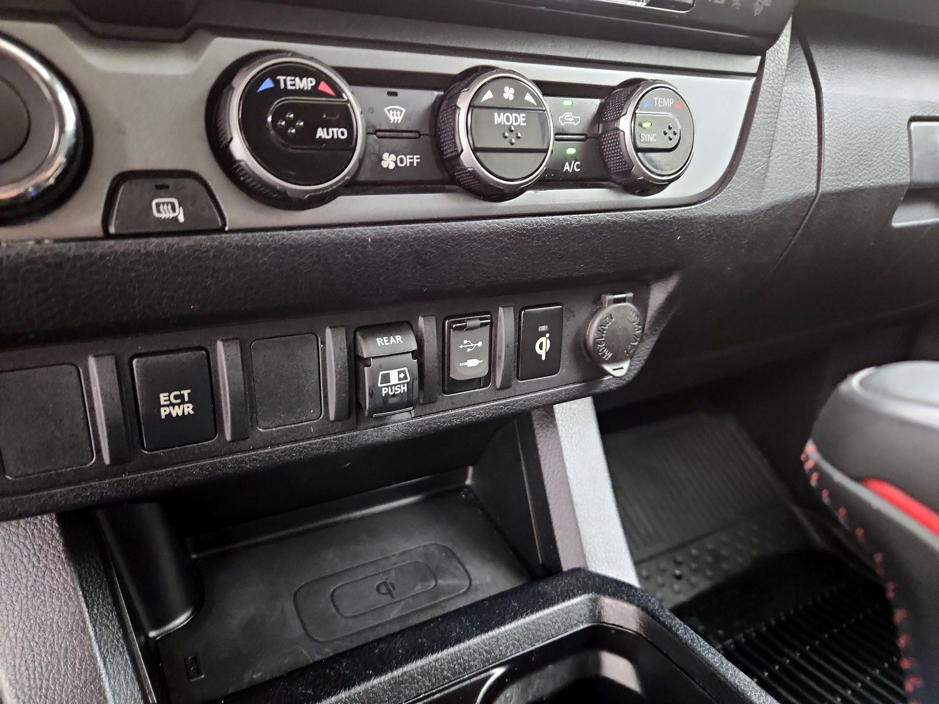 Thumbnail: 2018 Toyota Tacoma - 18