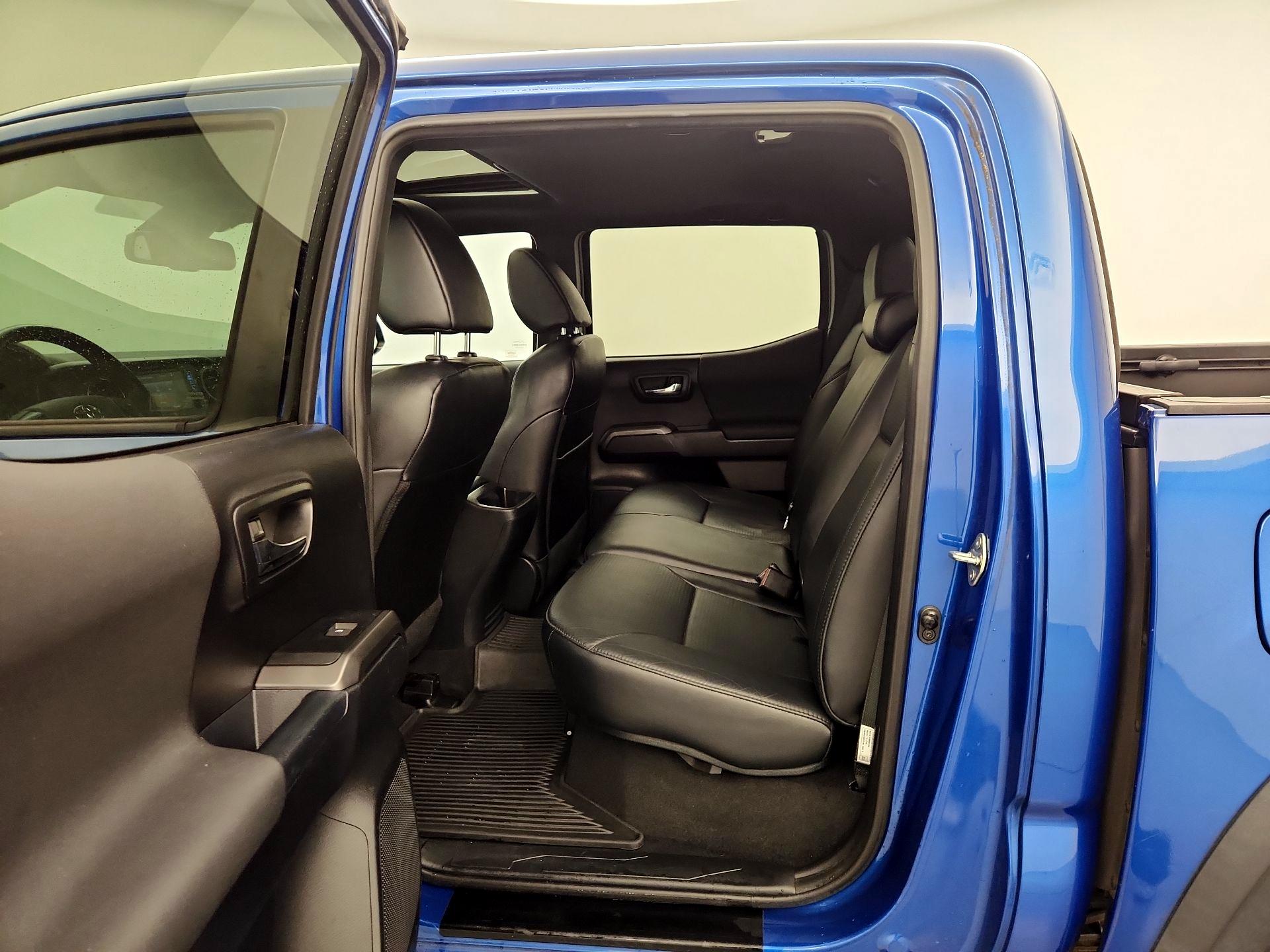 Thumbnail: 2018 Toyota Tacoma - 20