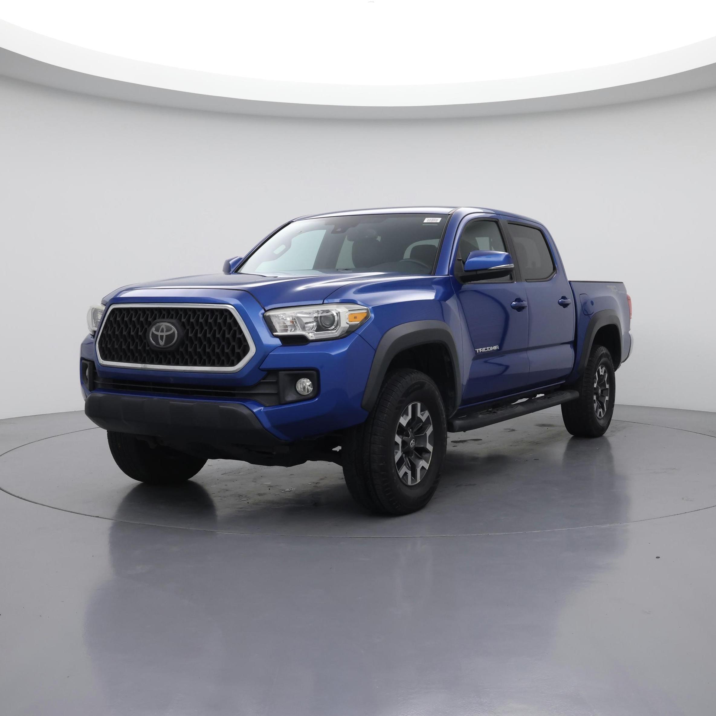 Thumbnail: 2018 Toyota Tacoma - 4