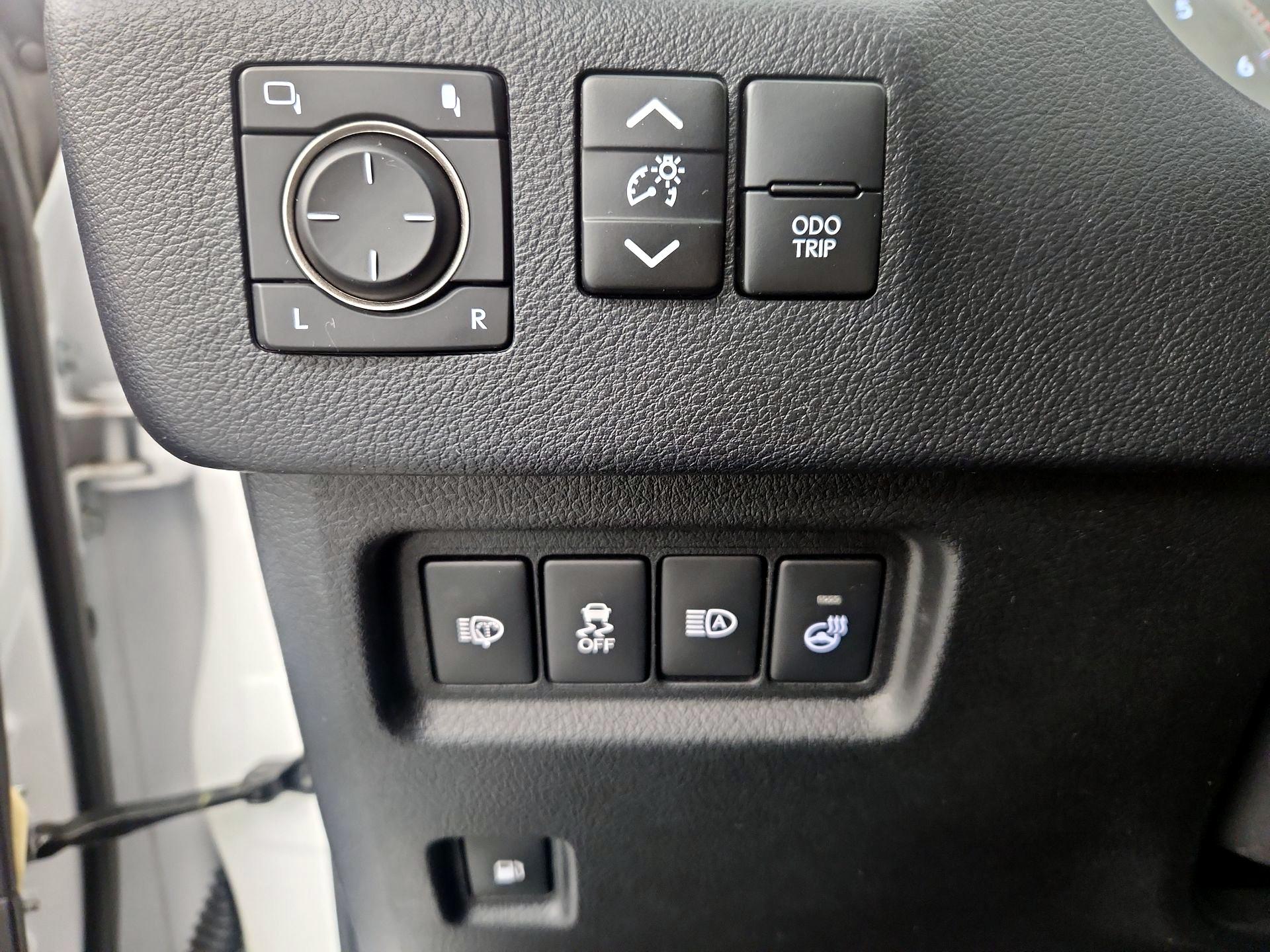 Thumbnail: 2021 Lexus GX - 13