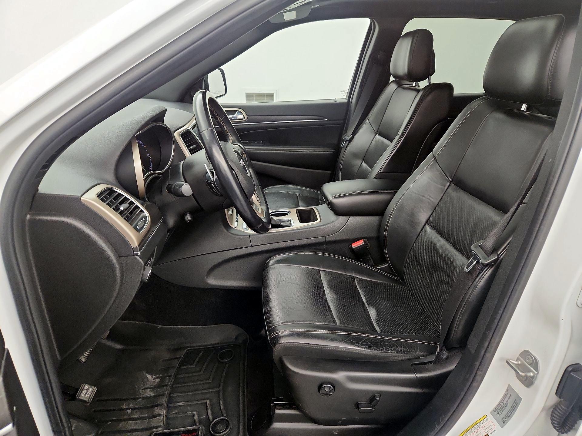 Thumbnail: 2017 Jeep Grand Cherokee - 11