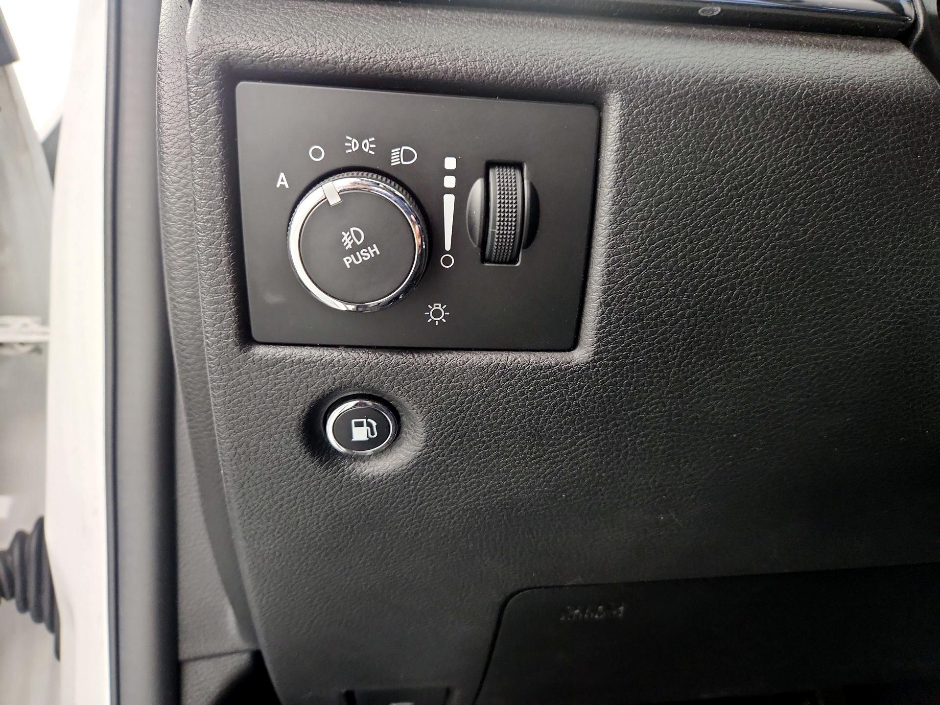 Thumbnail: 2017 Jeep Grand Cherokee - 13