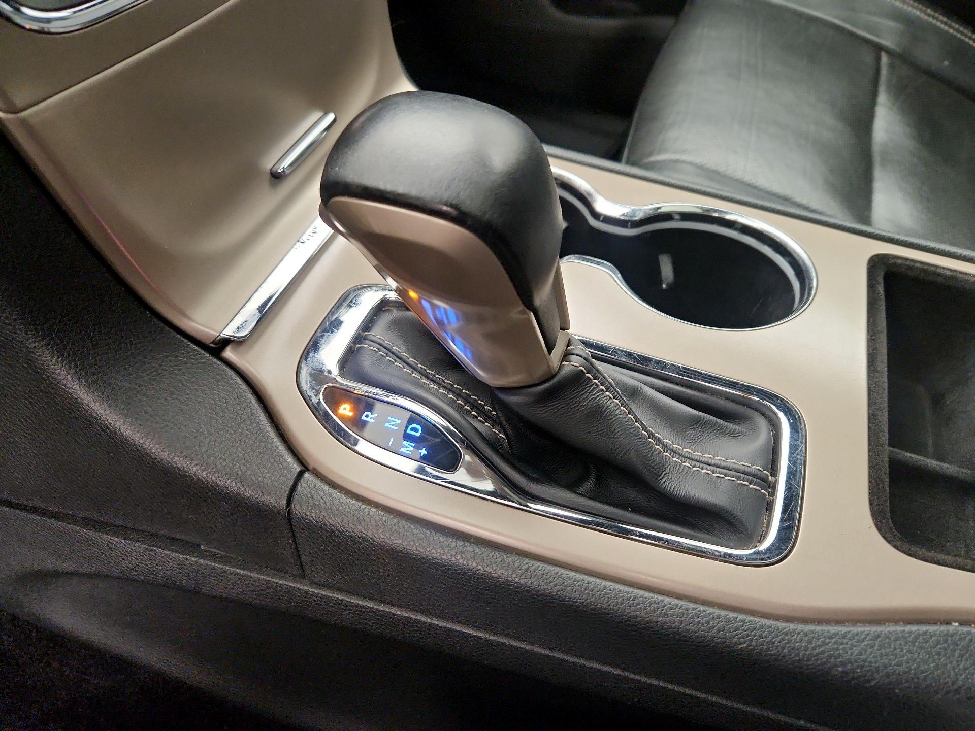 Thumbnail: 2017 Jeep Grand Cherokee - 17