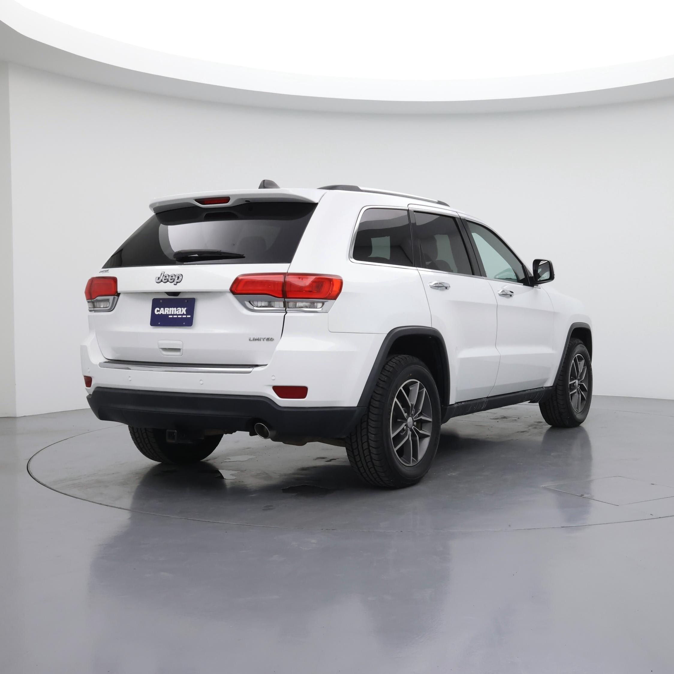 Thumbnail: 2017 Jeep Grand Cherokee - 8