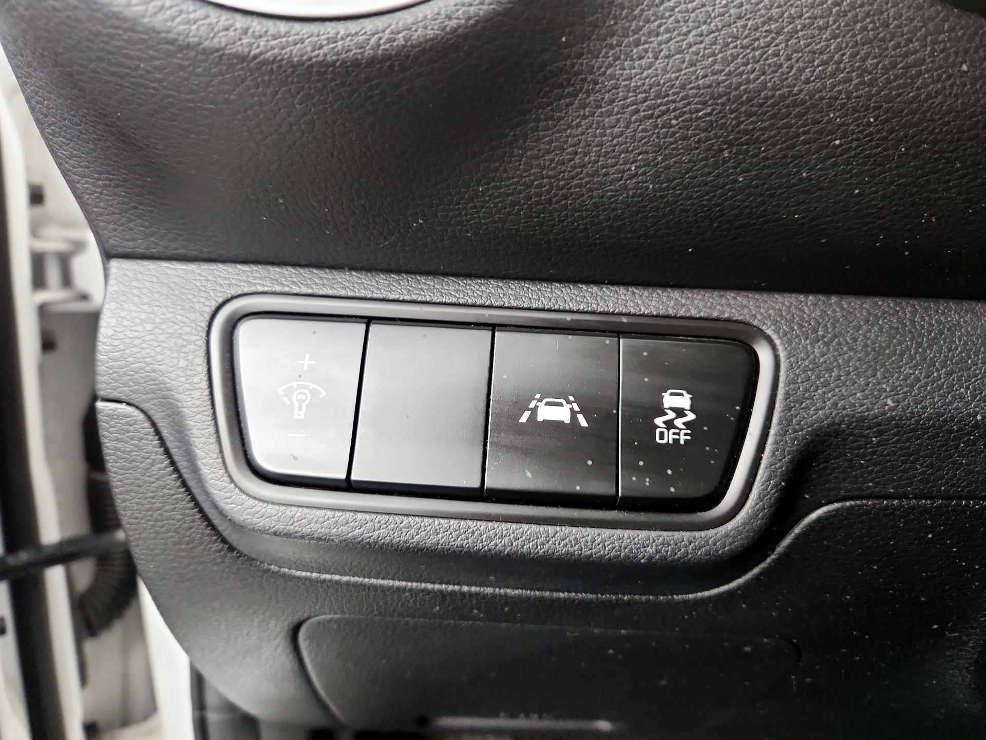 Thumbnail: 2019 Kia Forte - 13