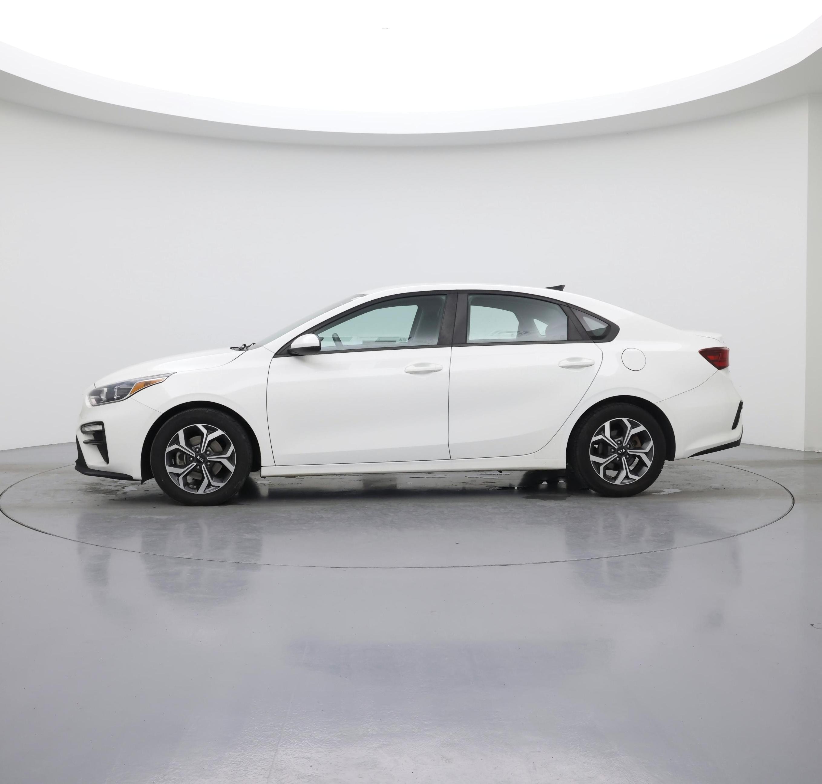 Thumbnail: 2019 Kia Forte - 3