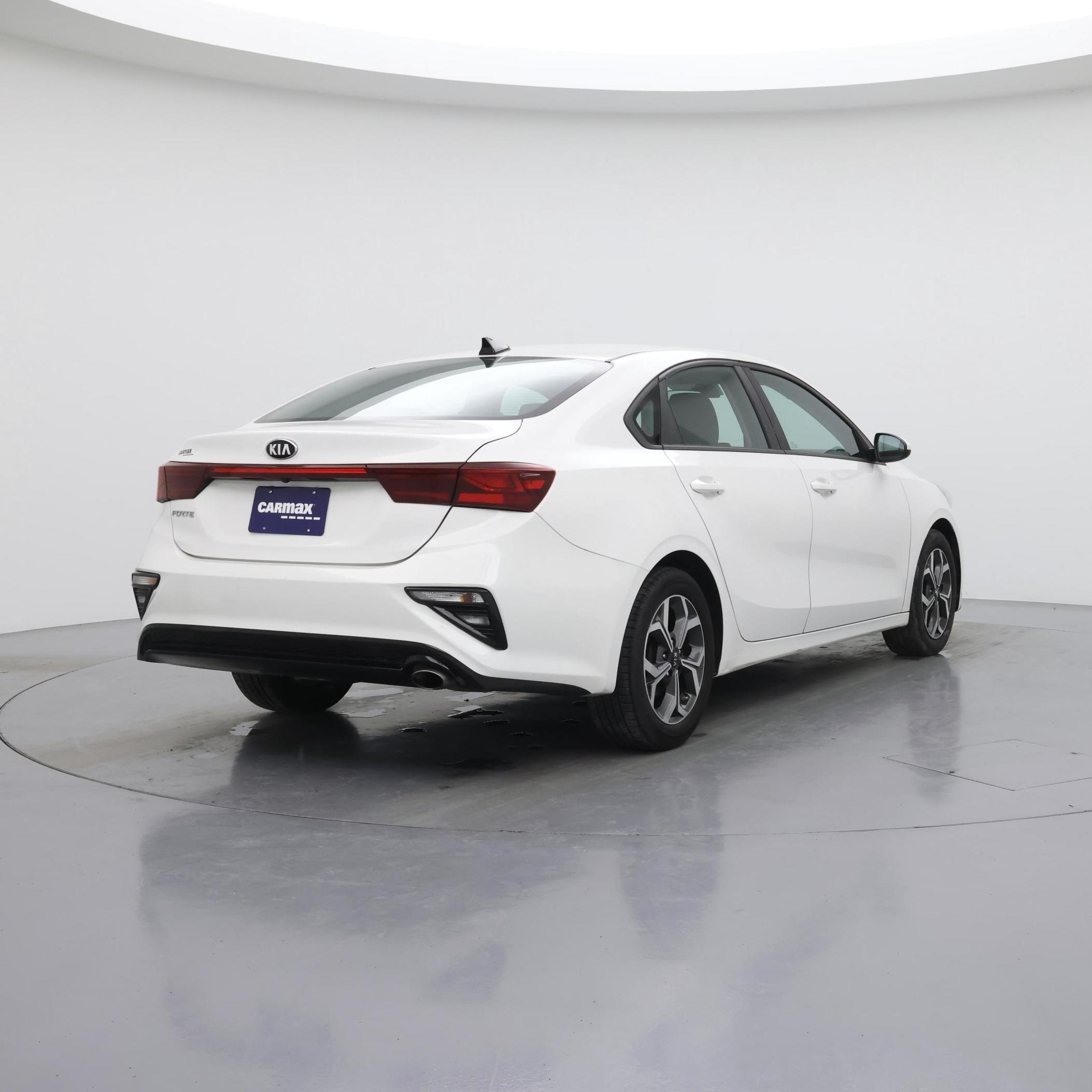 Thumbnail: 2019 Kia Forte - 8