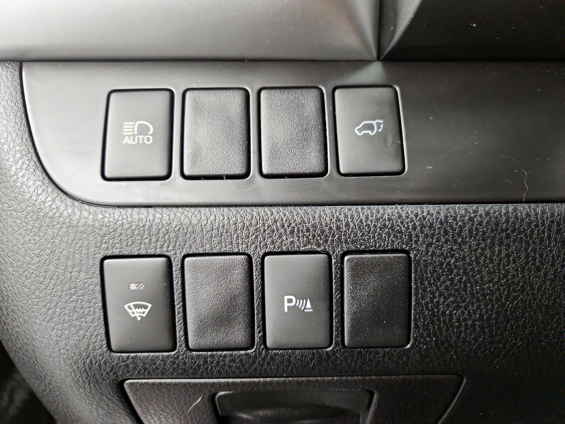 Thumbnail: 2019 Toyota Highlander - 13