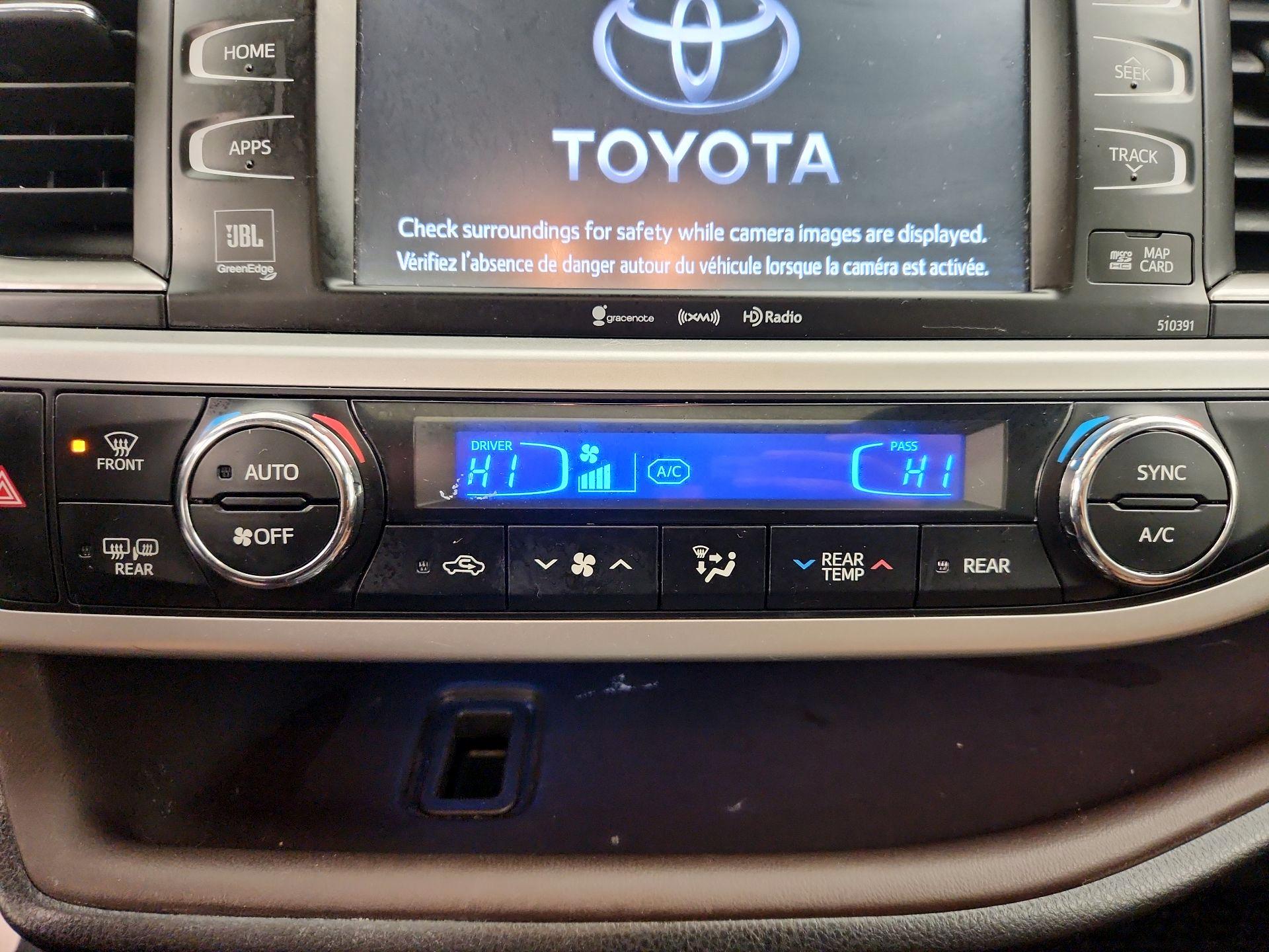 Thumbnail: 2019 Toyota Highlander - 16