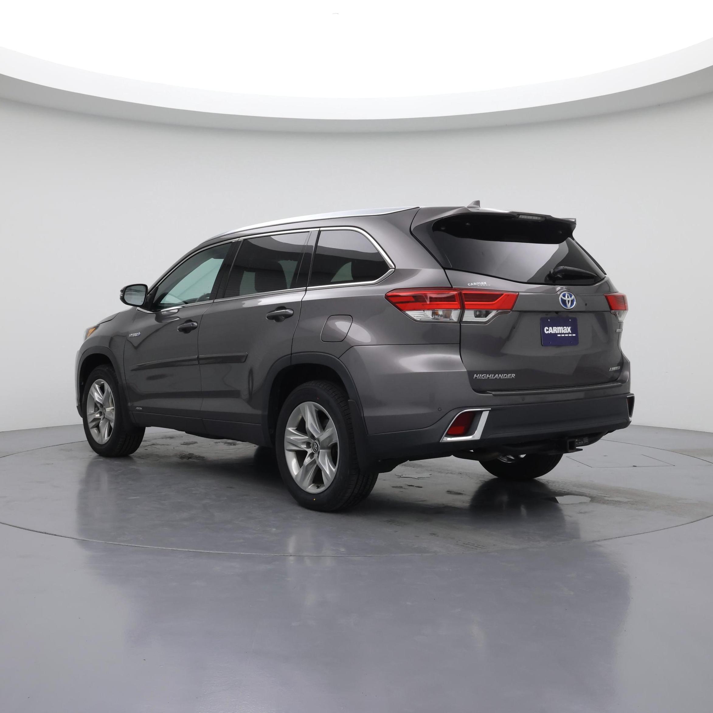 Thumbnail: 2019 Toyota Highlander - 2