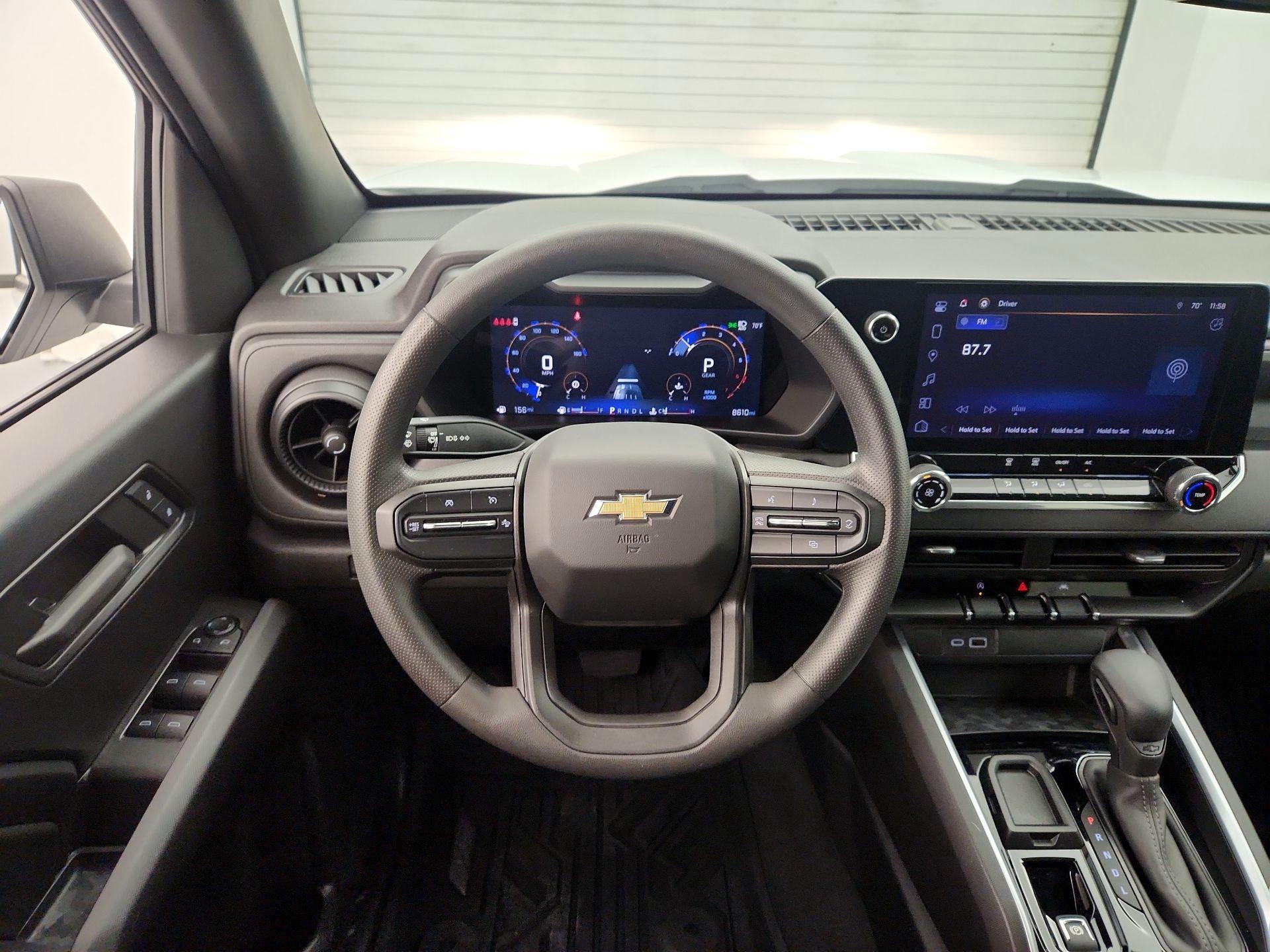 Thumbnail: 2024 Chevrolet Colorado - 10