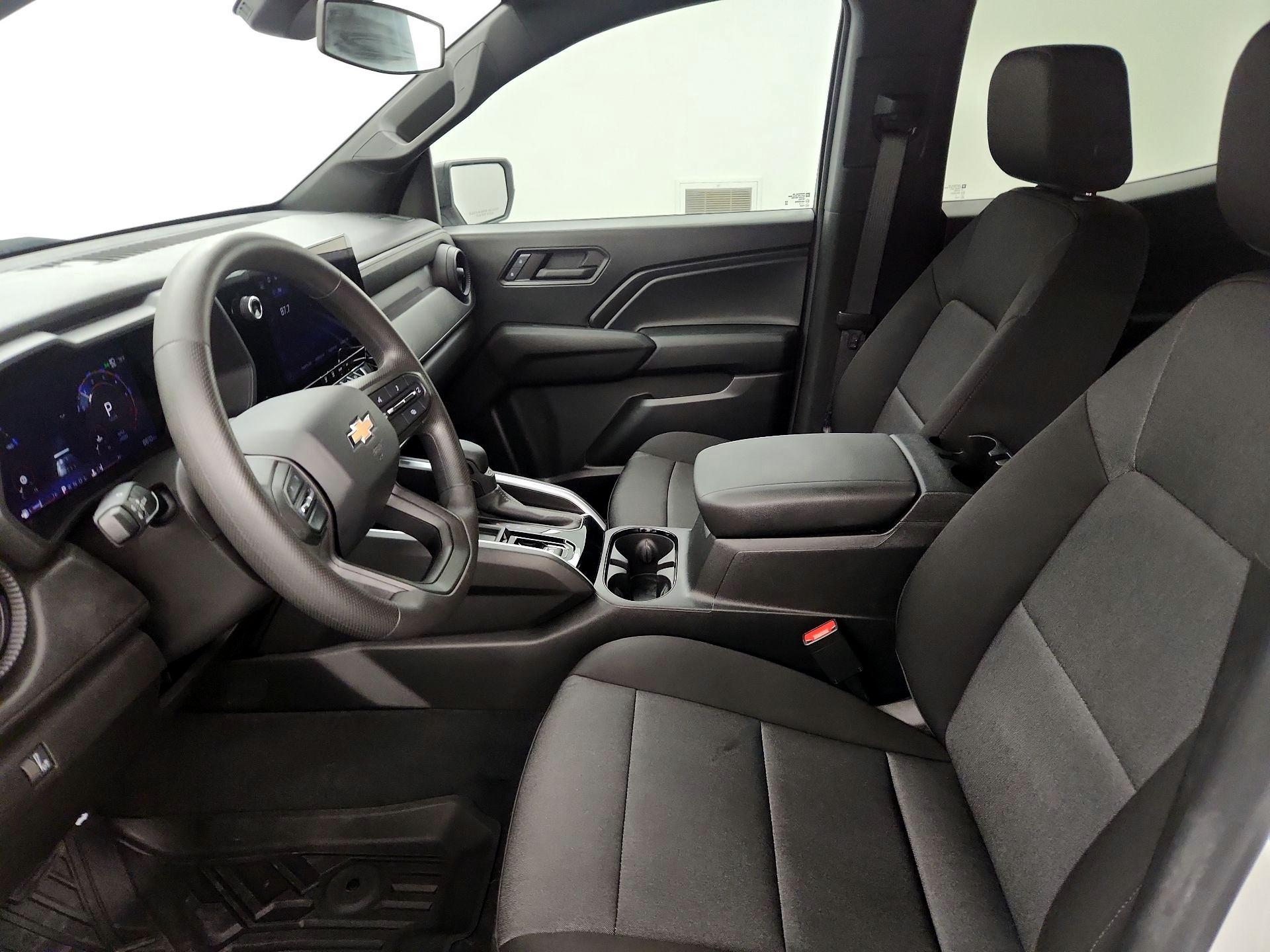 Thumbnail: 2024 Chevrolet Colorado - 11