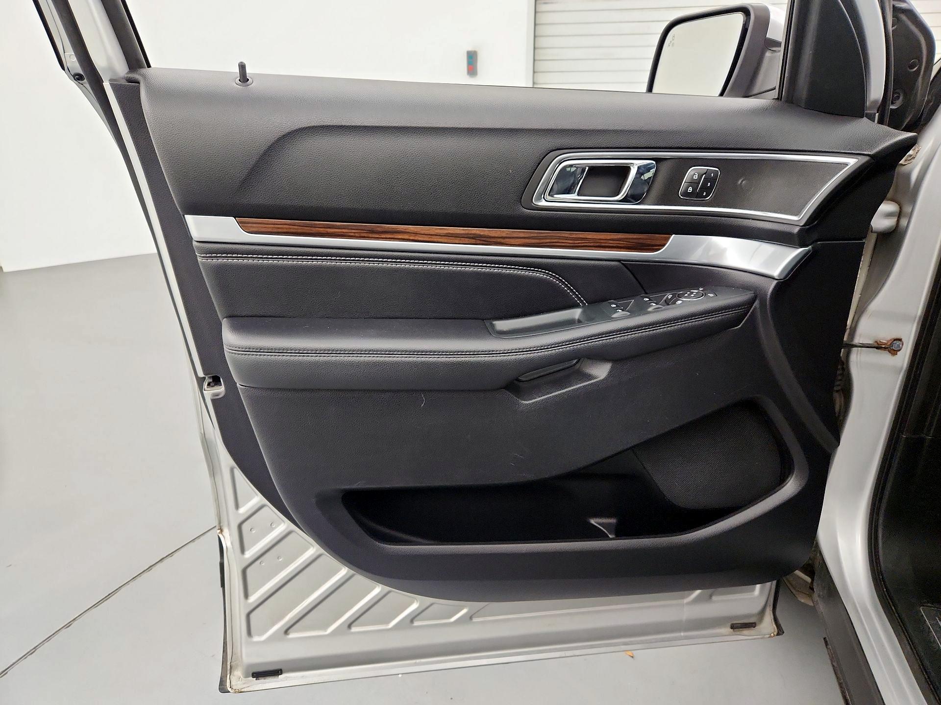 Thumbnail: 2018 Ford Explorer - 12