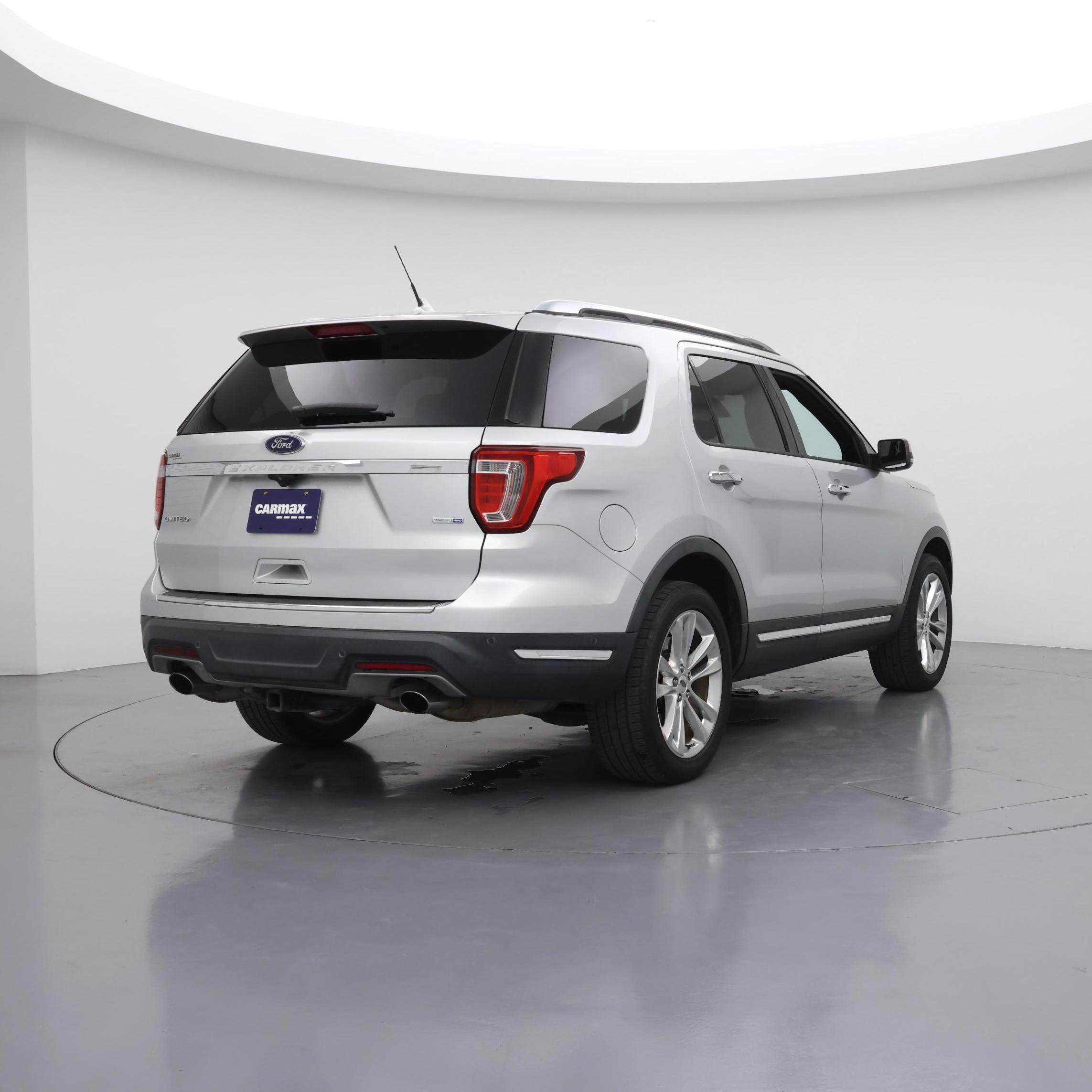 Thumbnail: 2018 Ford Explorer - 8